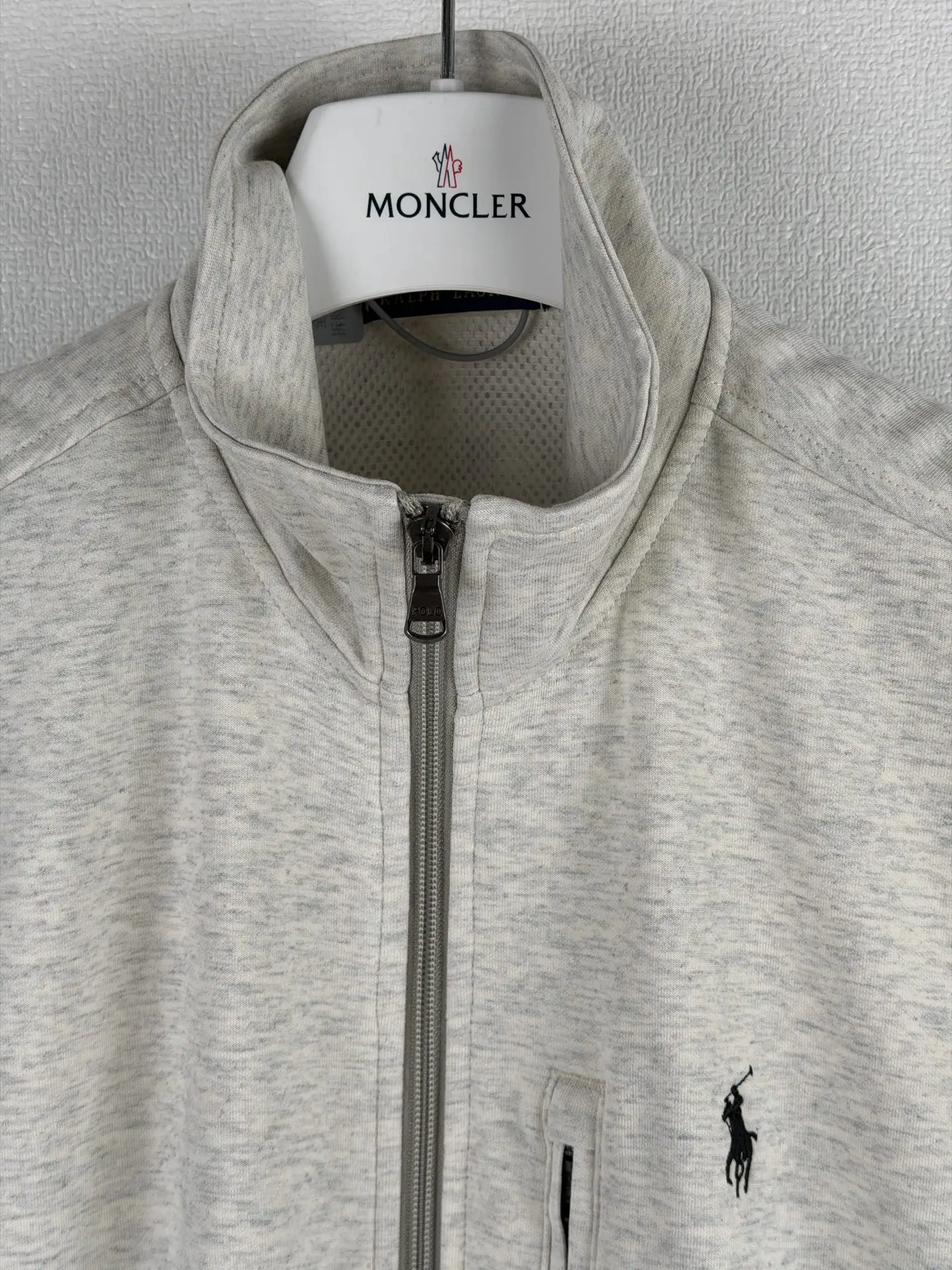 Logo-Embroidered Reversible Knit Gilet D24024928 — view 6