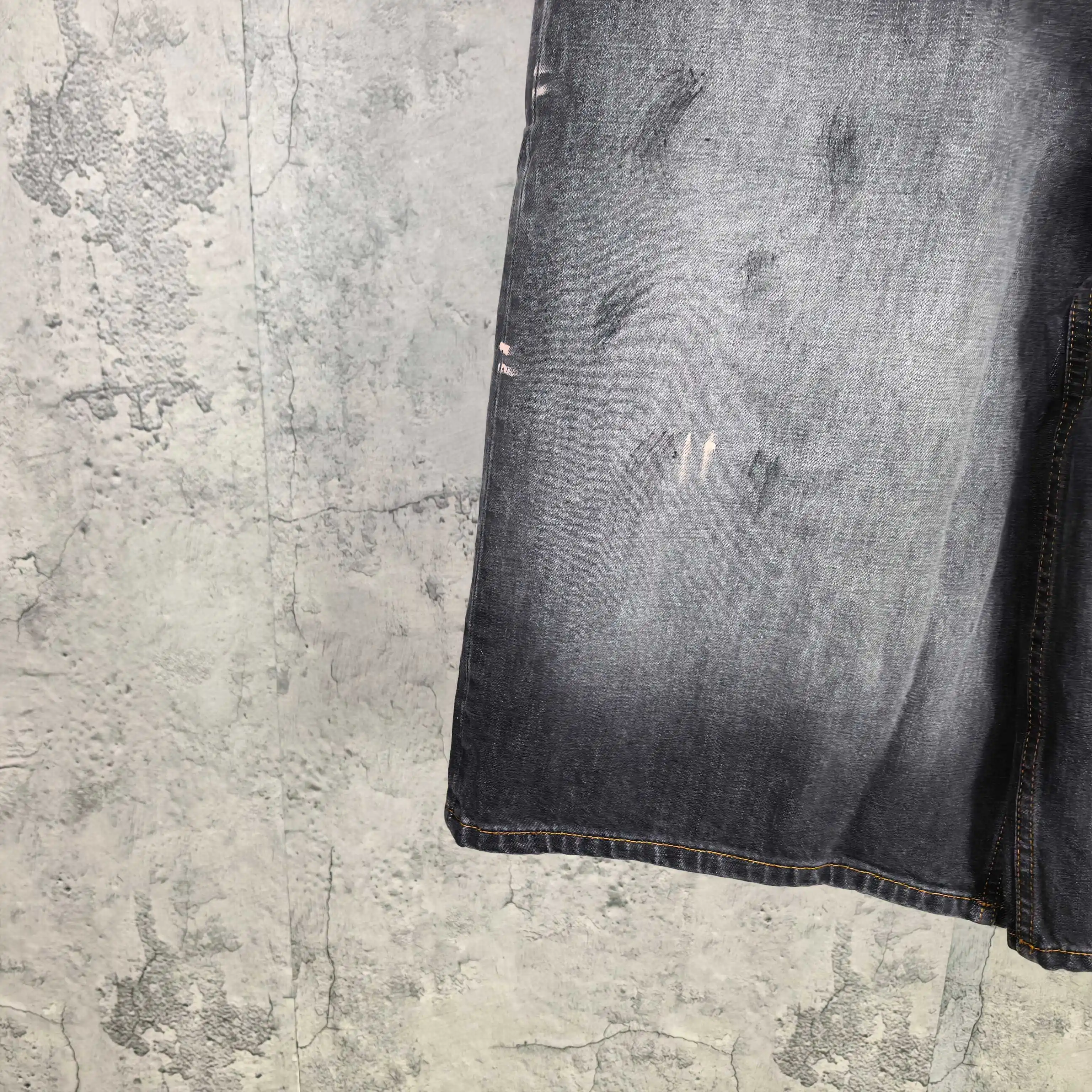 1981 Distressed Paint-Splatter Cropped Jeans D24524538 — view 10