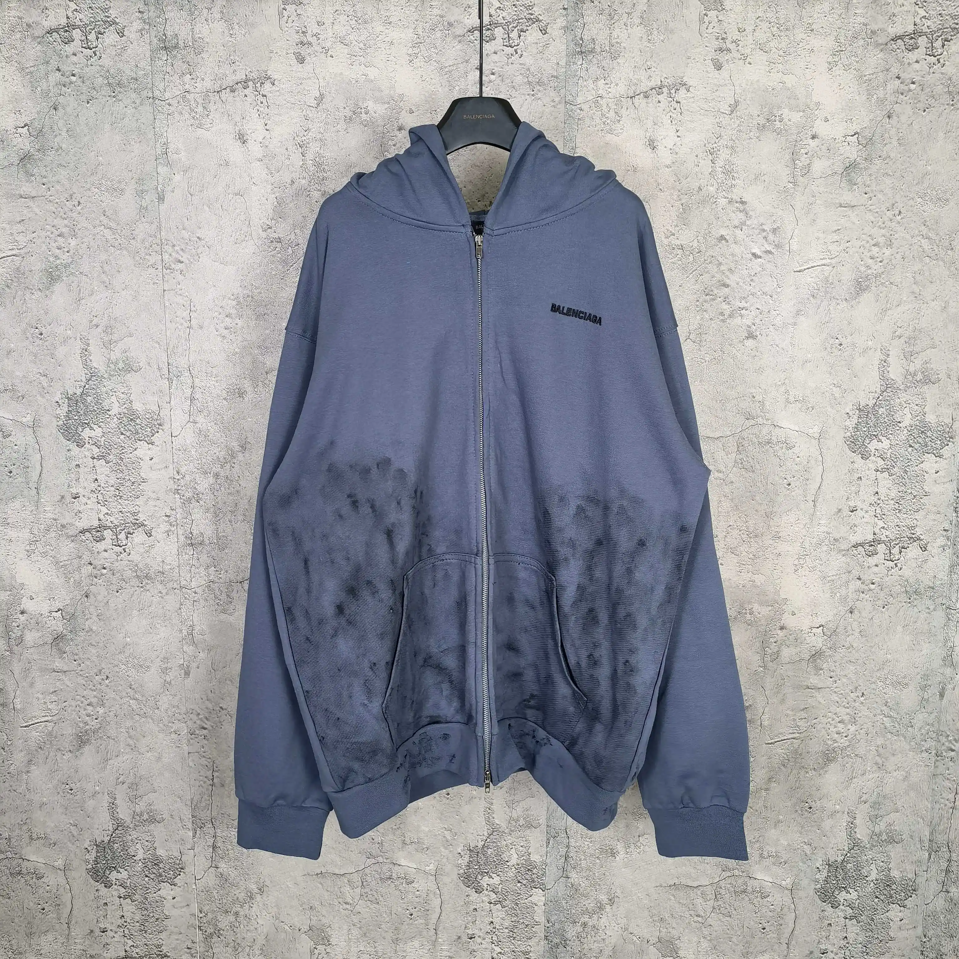 Distressed Paint-Splatter Zip-Up Hoodie D24524518