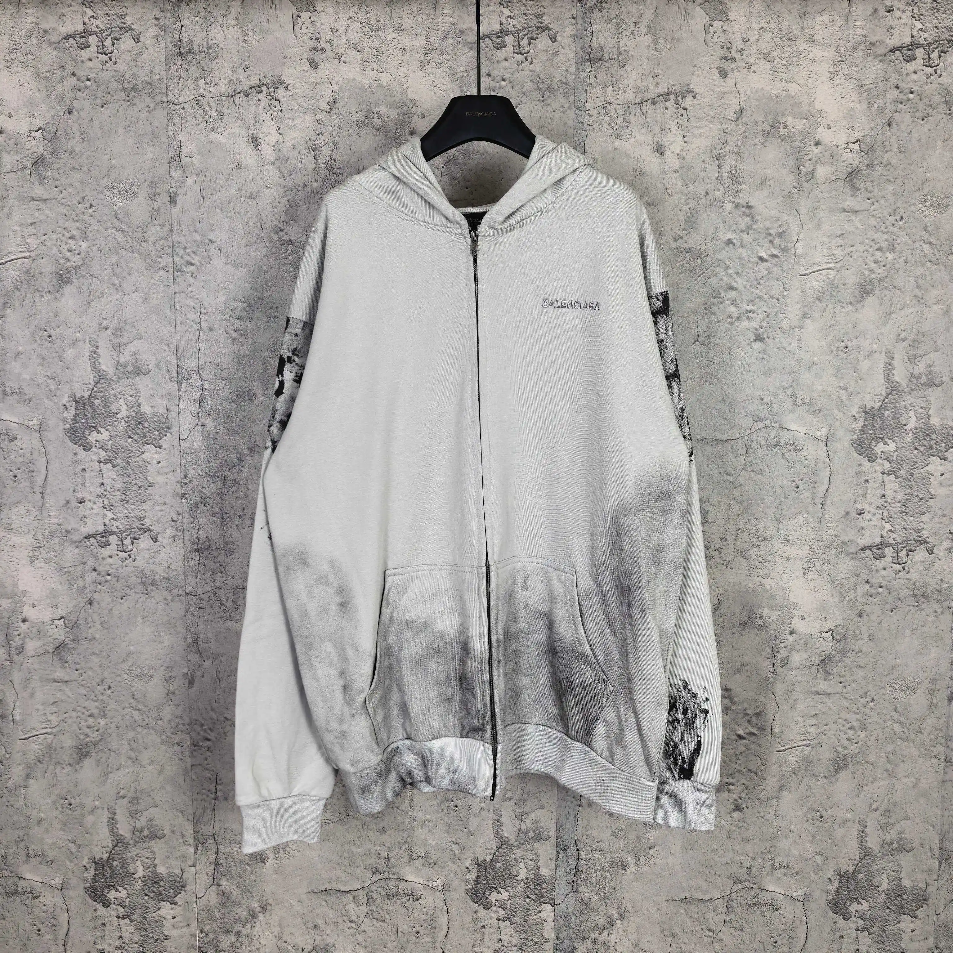 Medium Fit Graffiti Zip-Up Hoodie D24524517