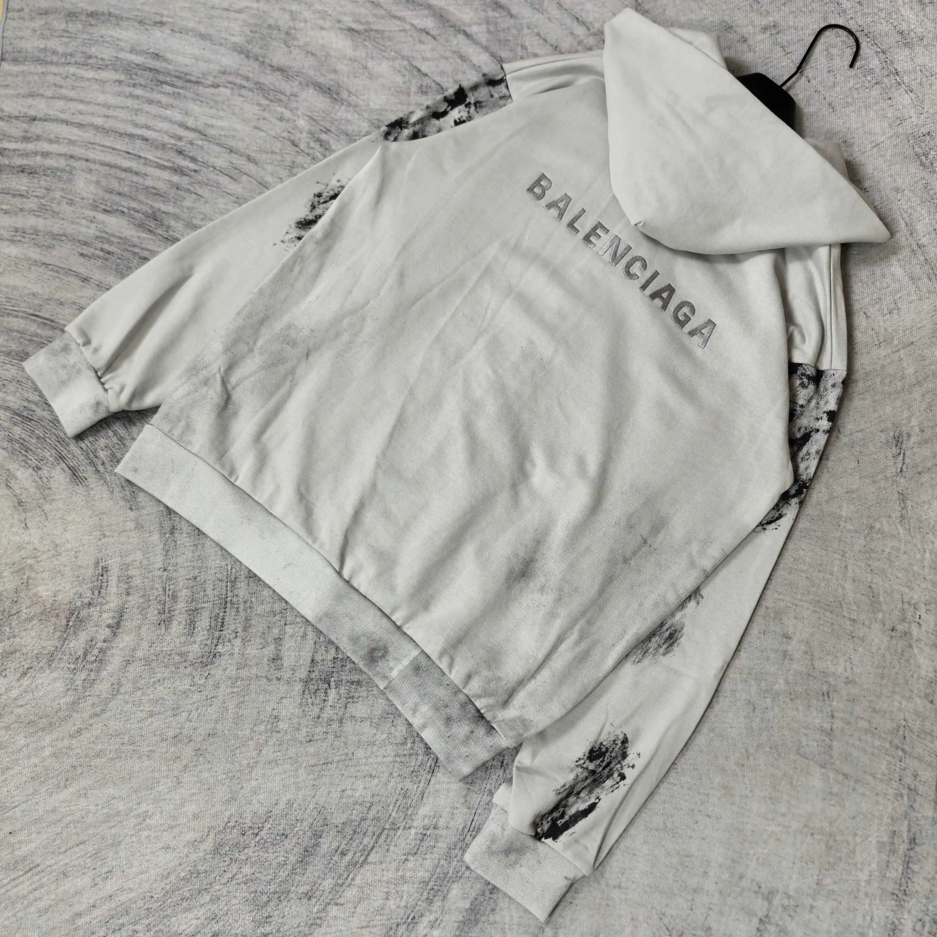 Medium Fit Graffiti Zip-Up Hoodie D24524517 — view 5