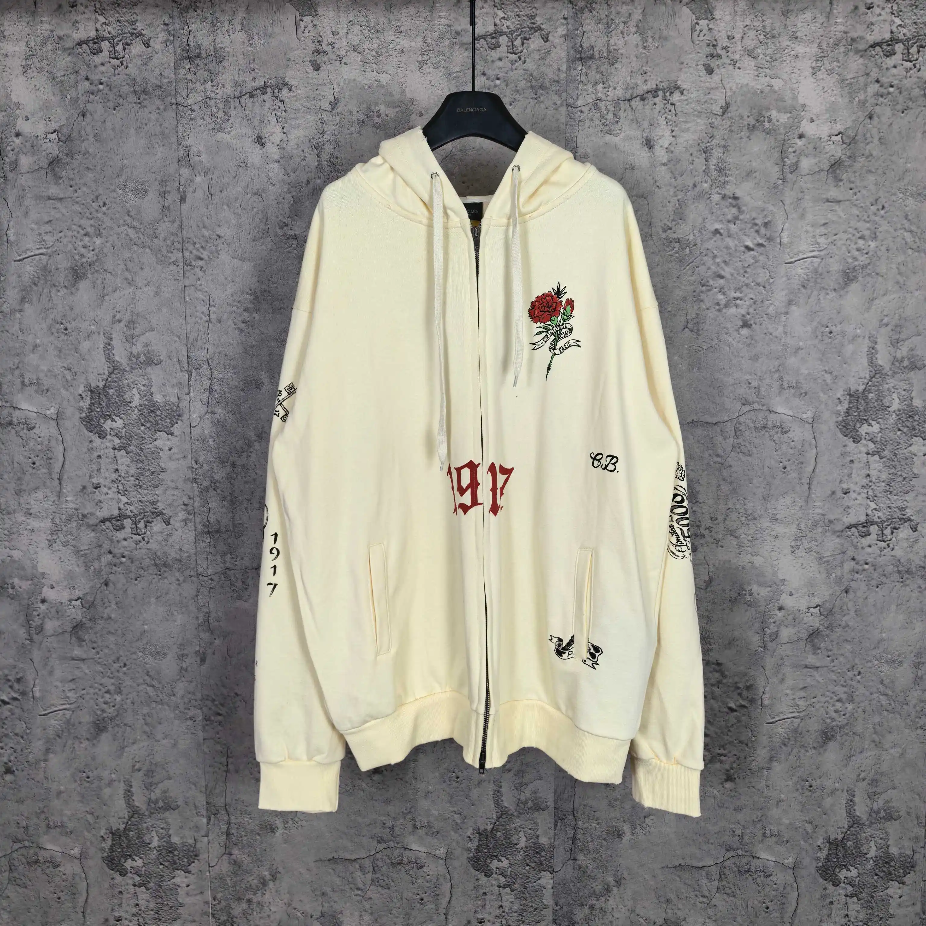 Tattoo Logo Print Zip-Up Hoodie D24524460