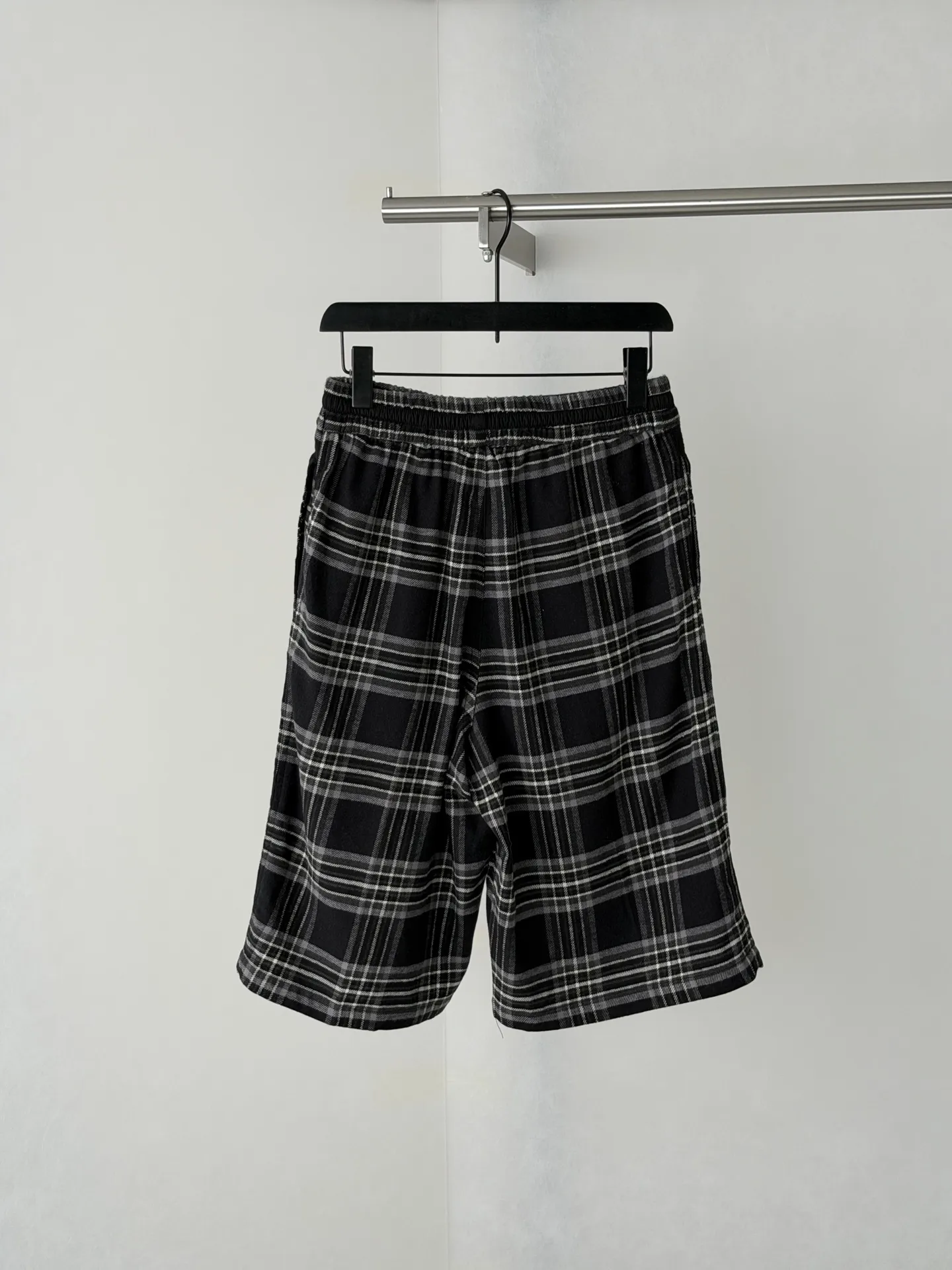 Logo-Patch Plaid Brushed-Cotton Shorts D24518768 — view 2