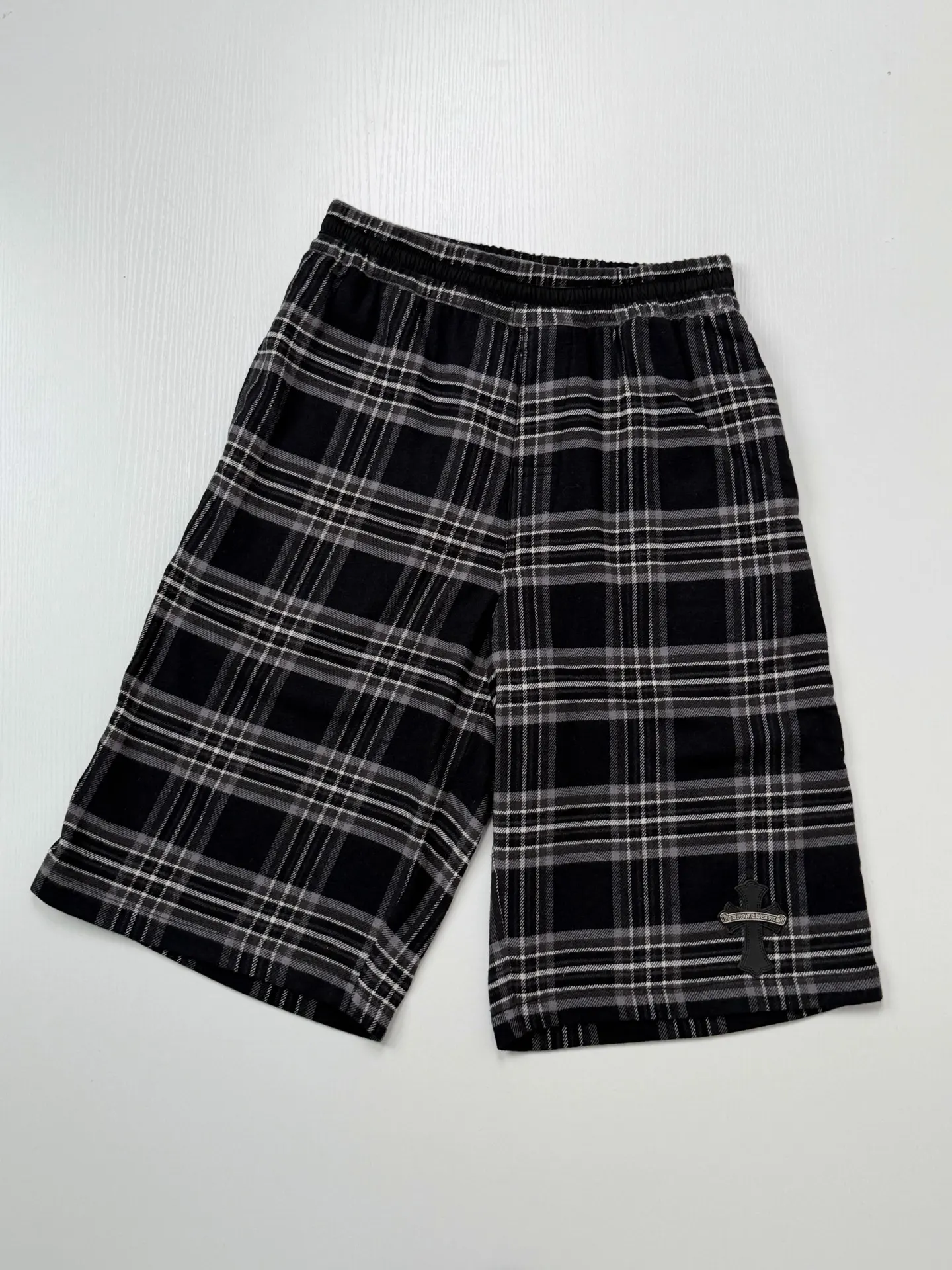 Logo-Patch Plaid Brushed-Cotton Shorts D24518768 — view 3
