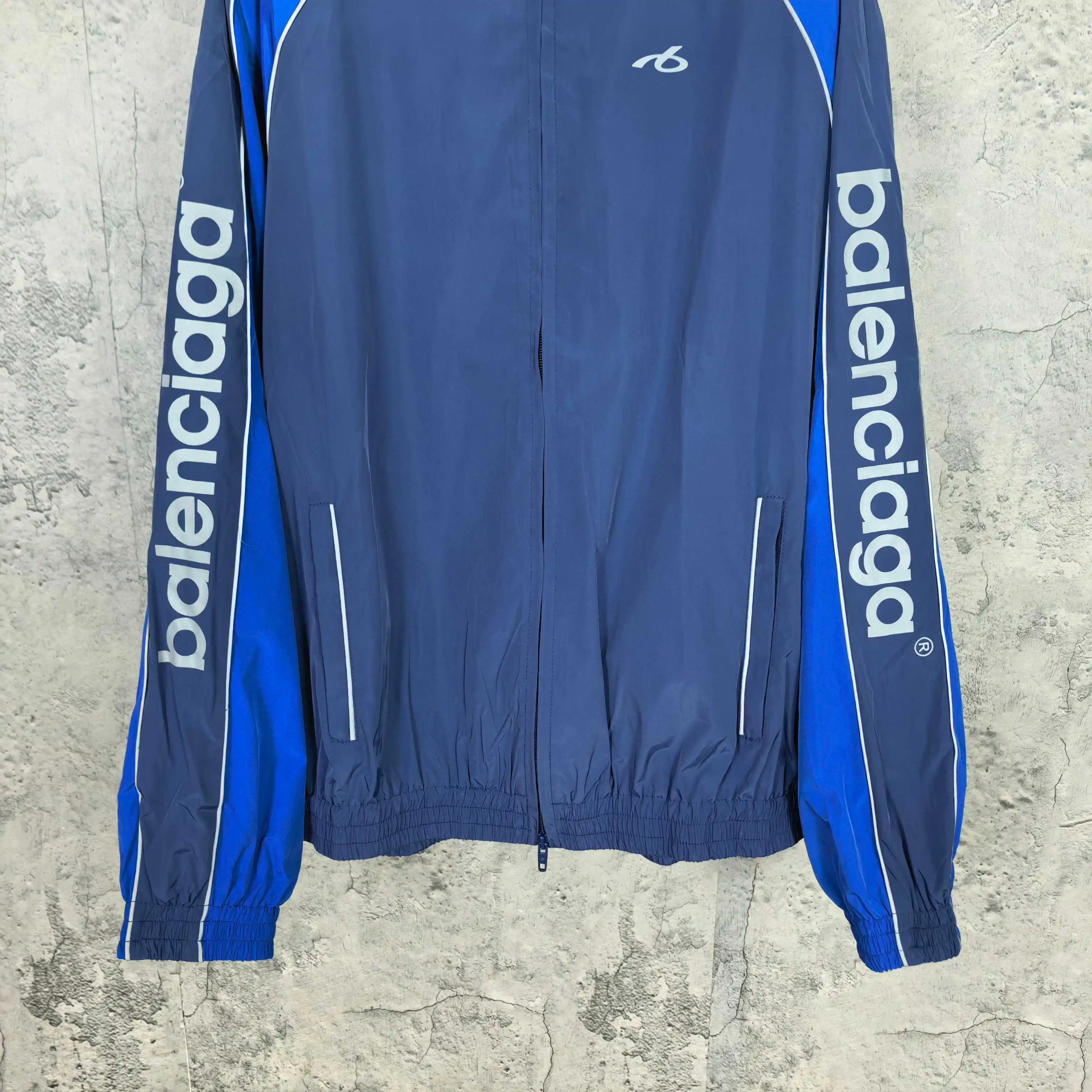 Logo-Print Reflective Track Jacket D25024465 — view 10