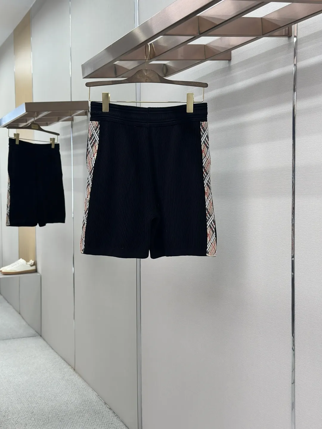 Check-Trim Ribbed Knit Cotton Shorts D25019195 — view 2