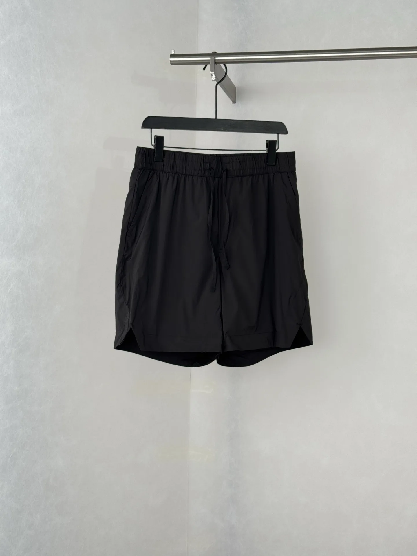 Logo-Patch Quick-Dry Nylon Shorts D25018689