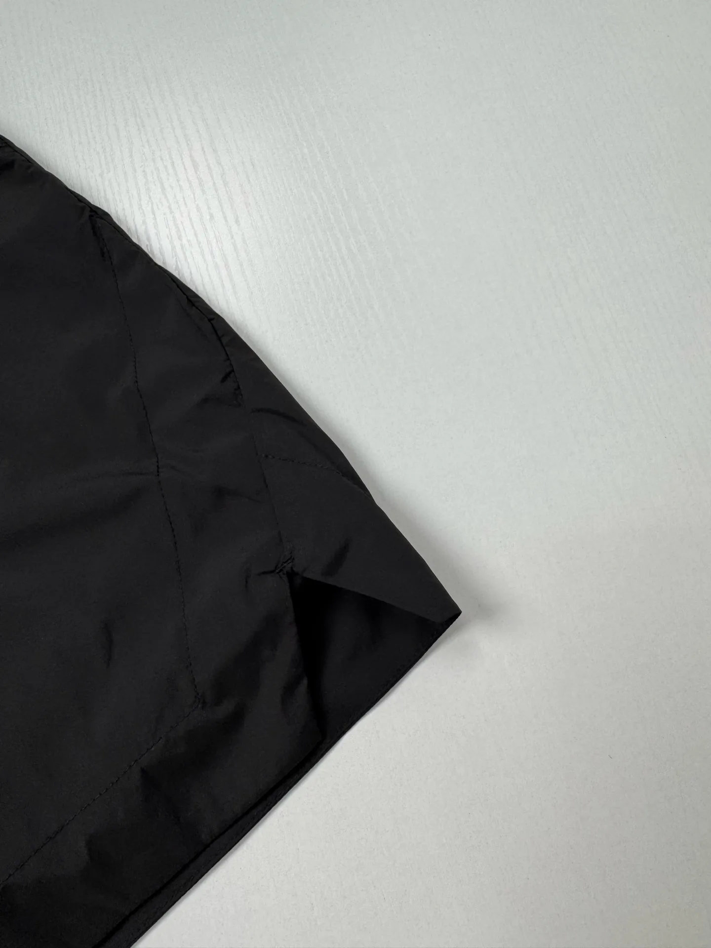 Logo-Patch Quick-Dry Nylon Shorts D25018689 — view 4