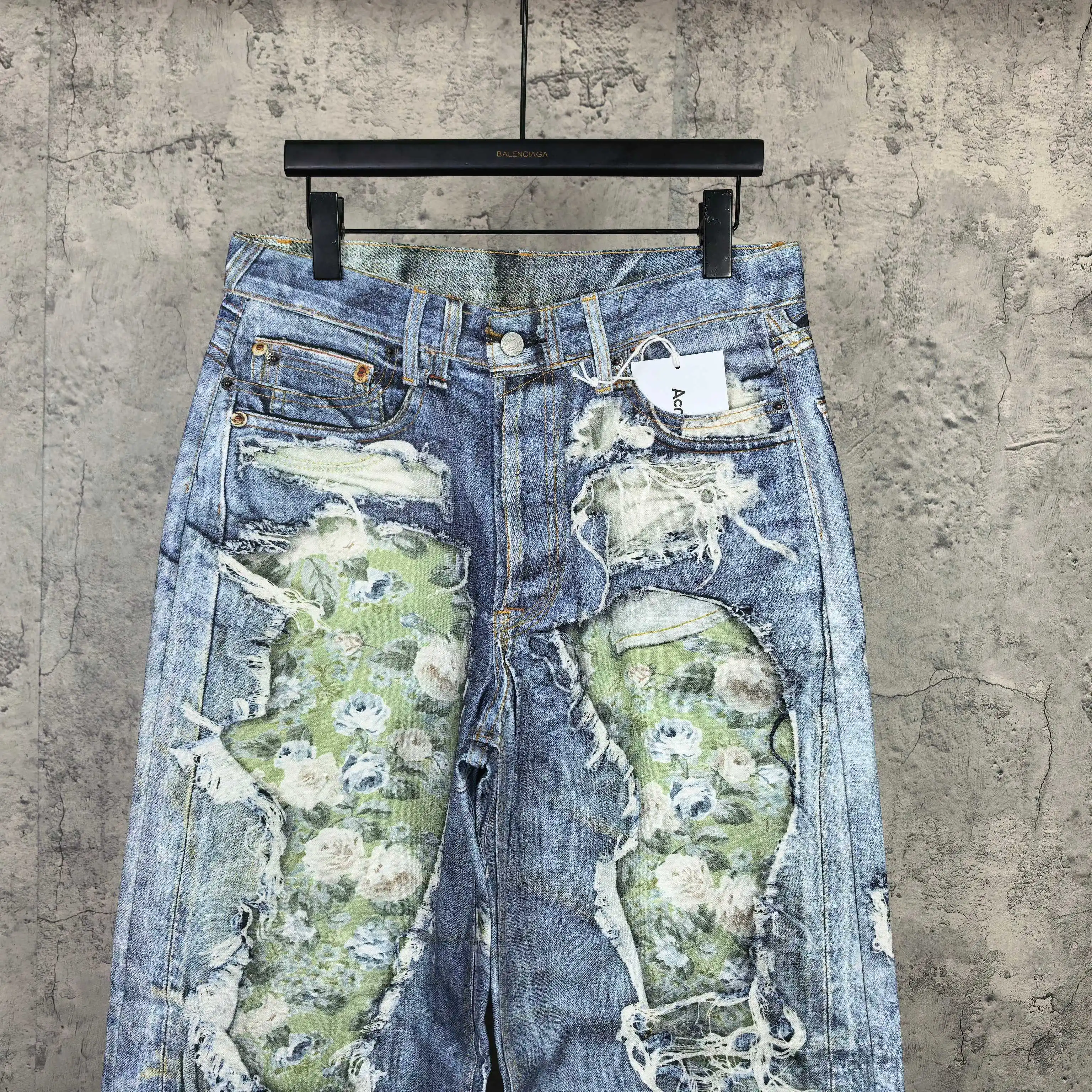 Floral Print Distressed Wide-Leg Jeans D25524561 — view 3