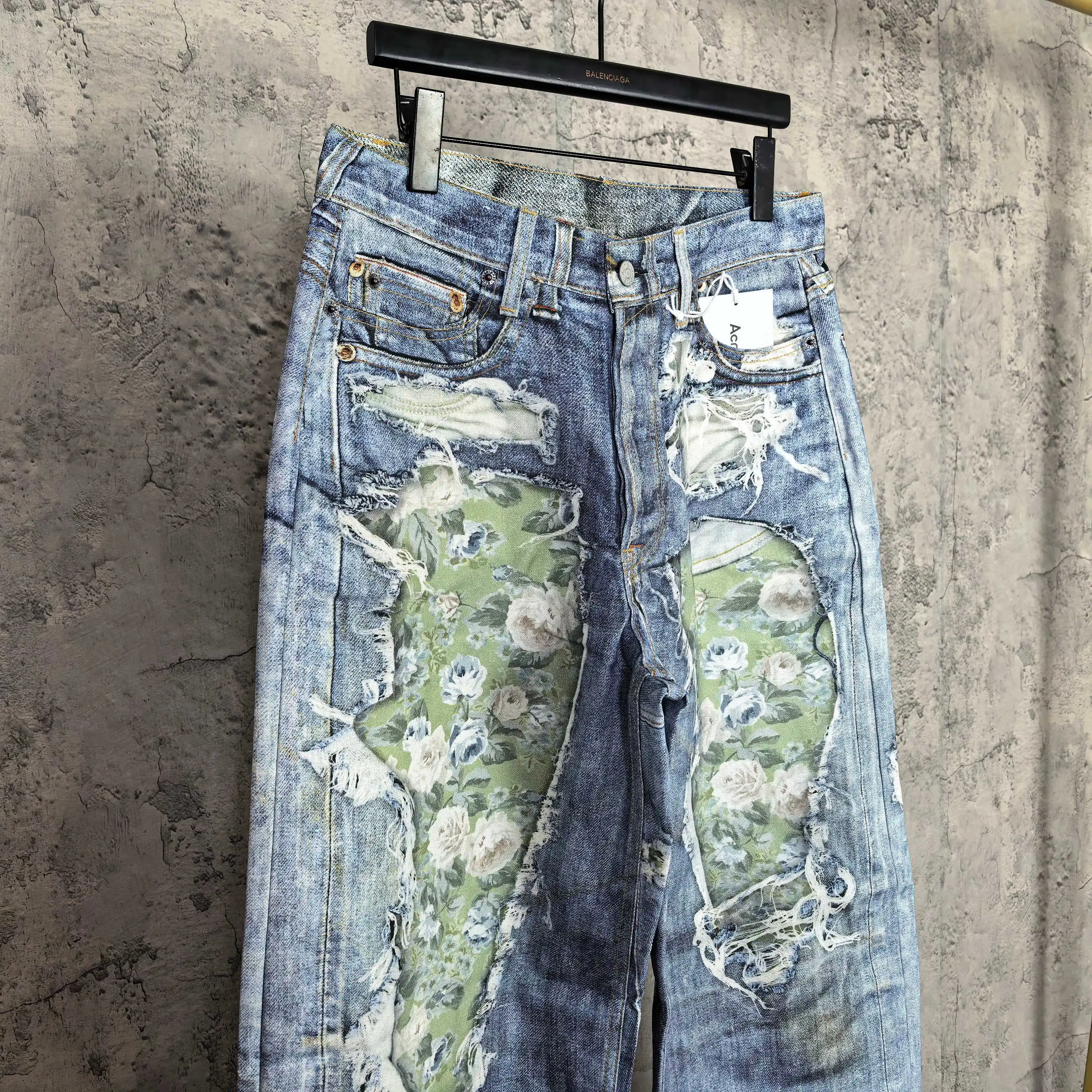 Floral Print Distressed Wide-Leg Jeans D25524561 — view 7