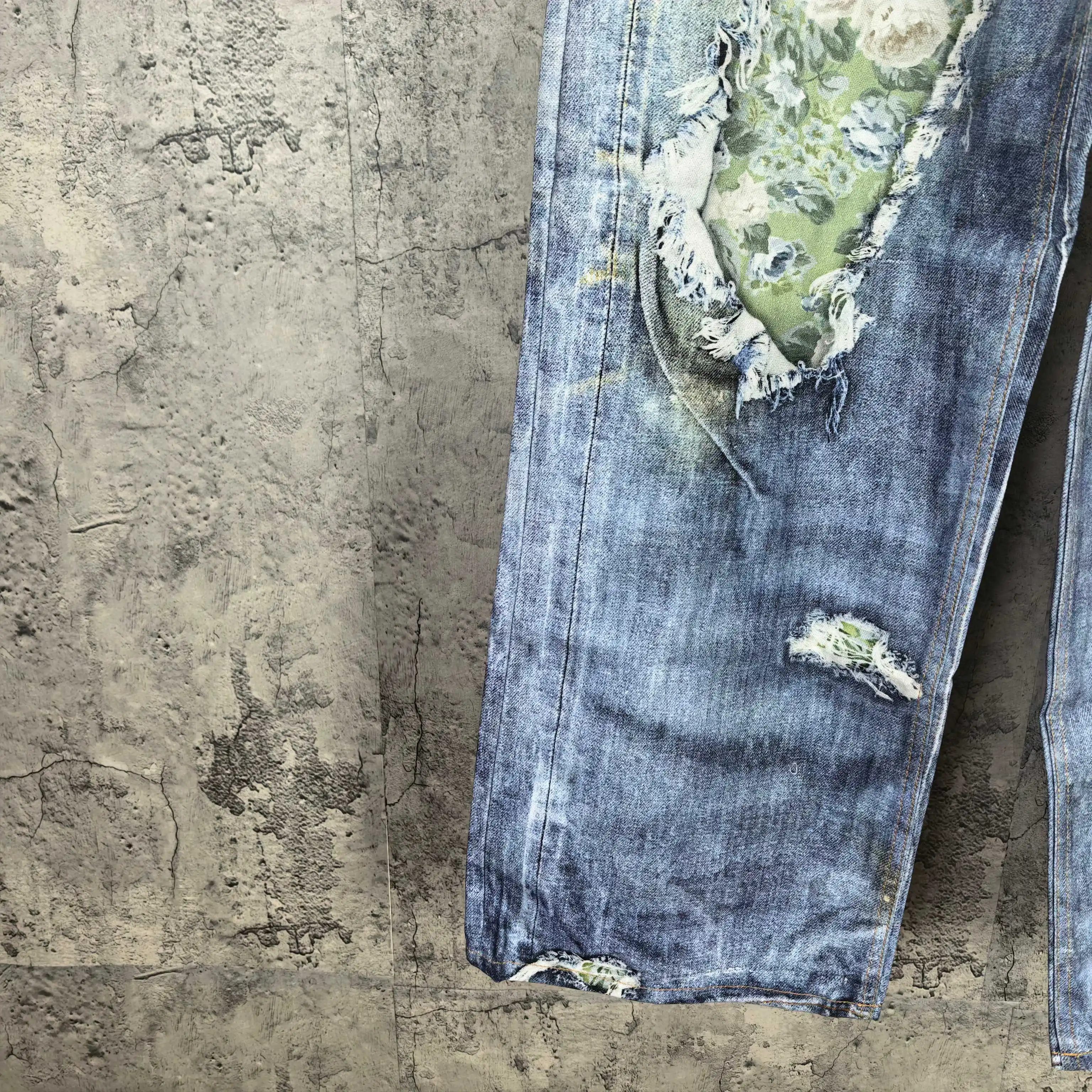Floral Print Distressed Wide-Leg Jeans D25524561 — view 13