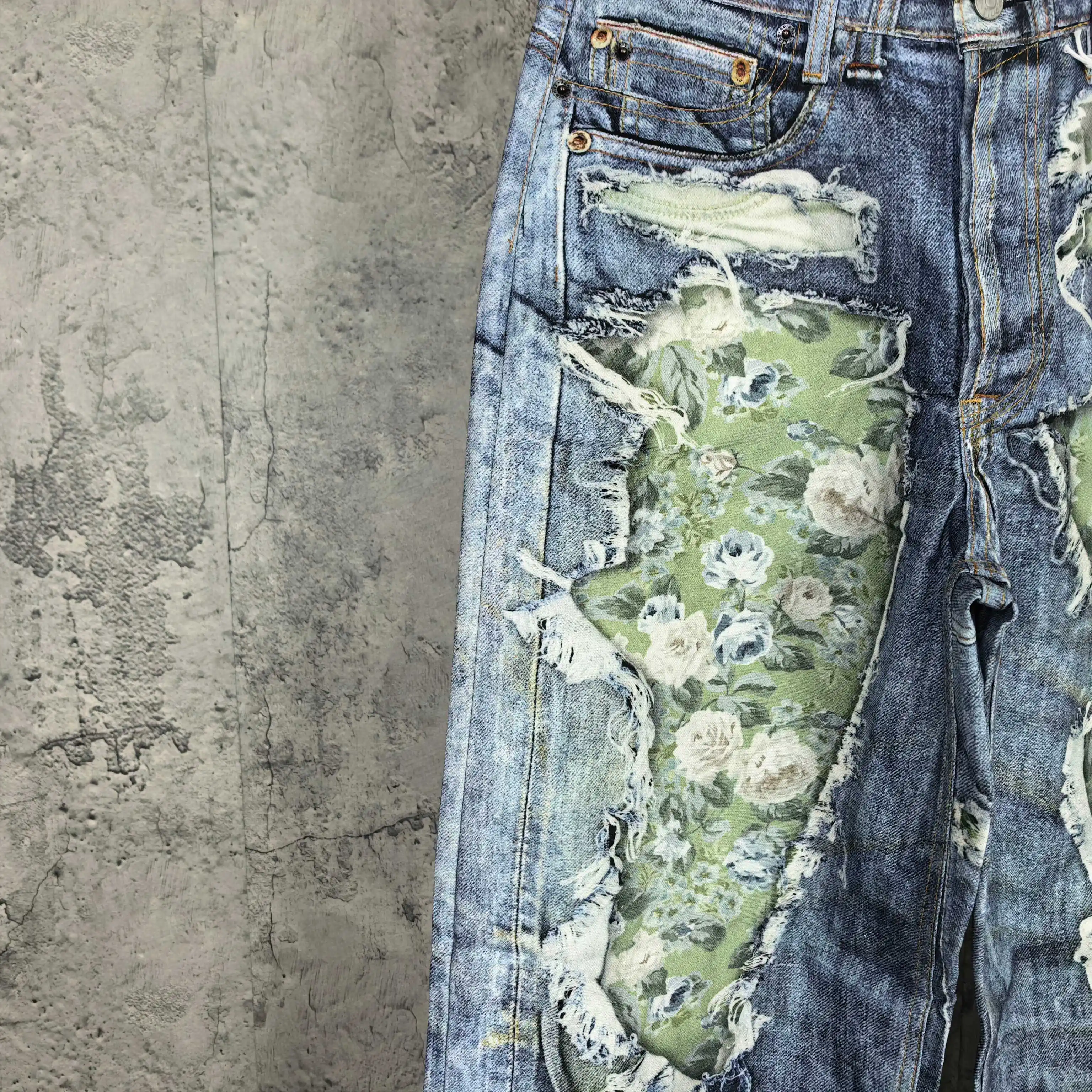 Floral Print Distressed Wide-Leg Jeans D25524561 — view 17
