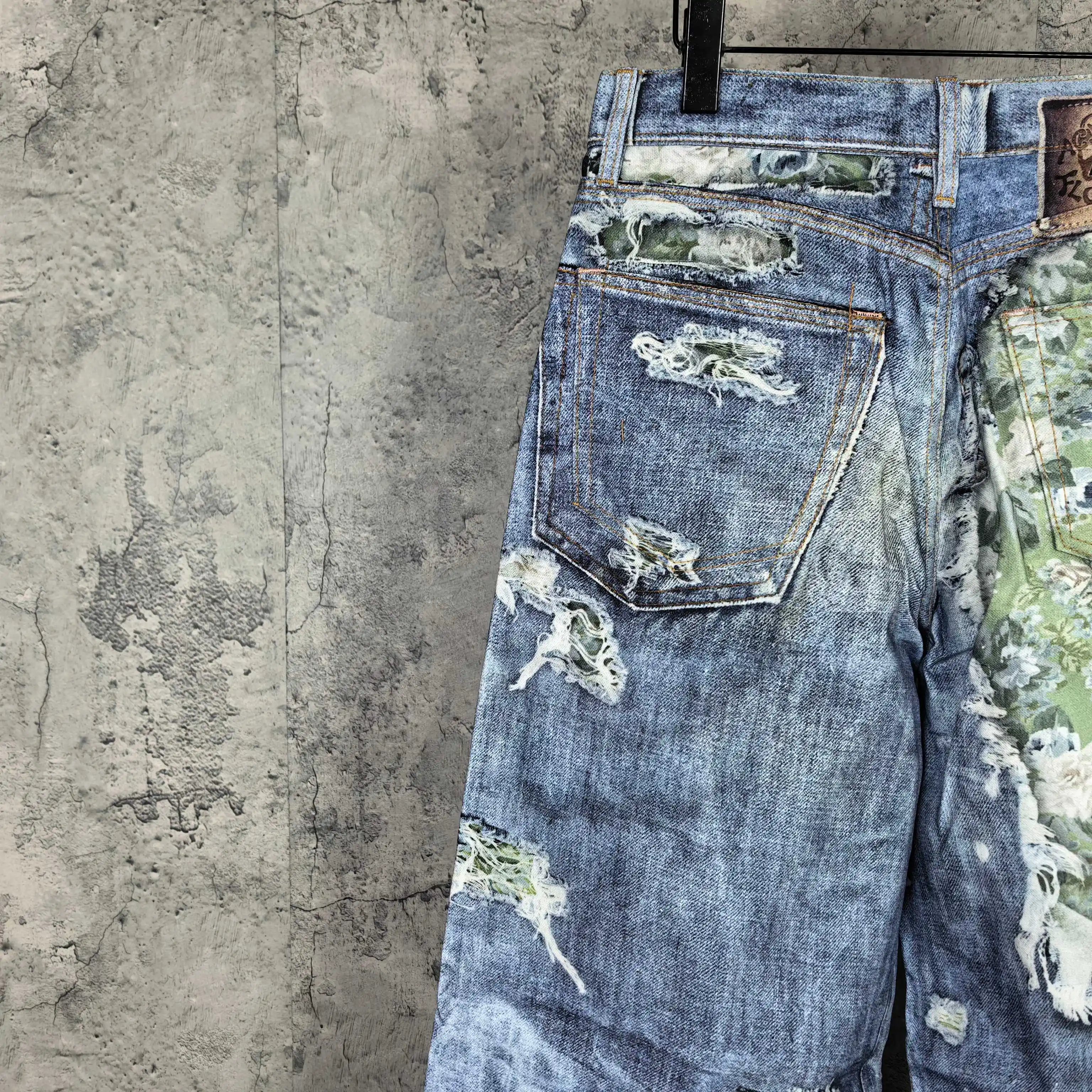 Floral Print Distressed Wide-Leg Jeans D25524561 — view 18