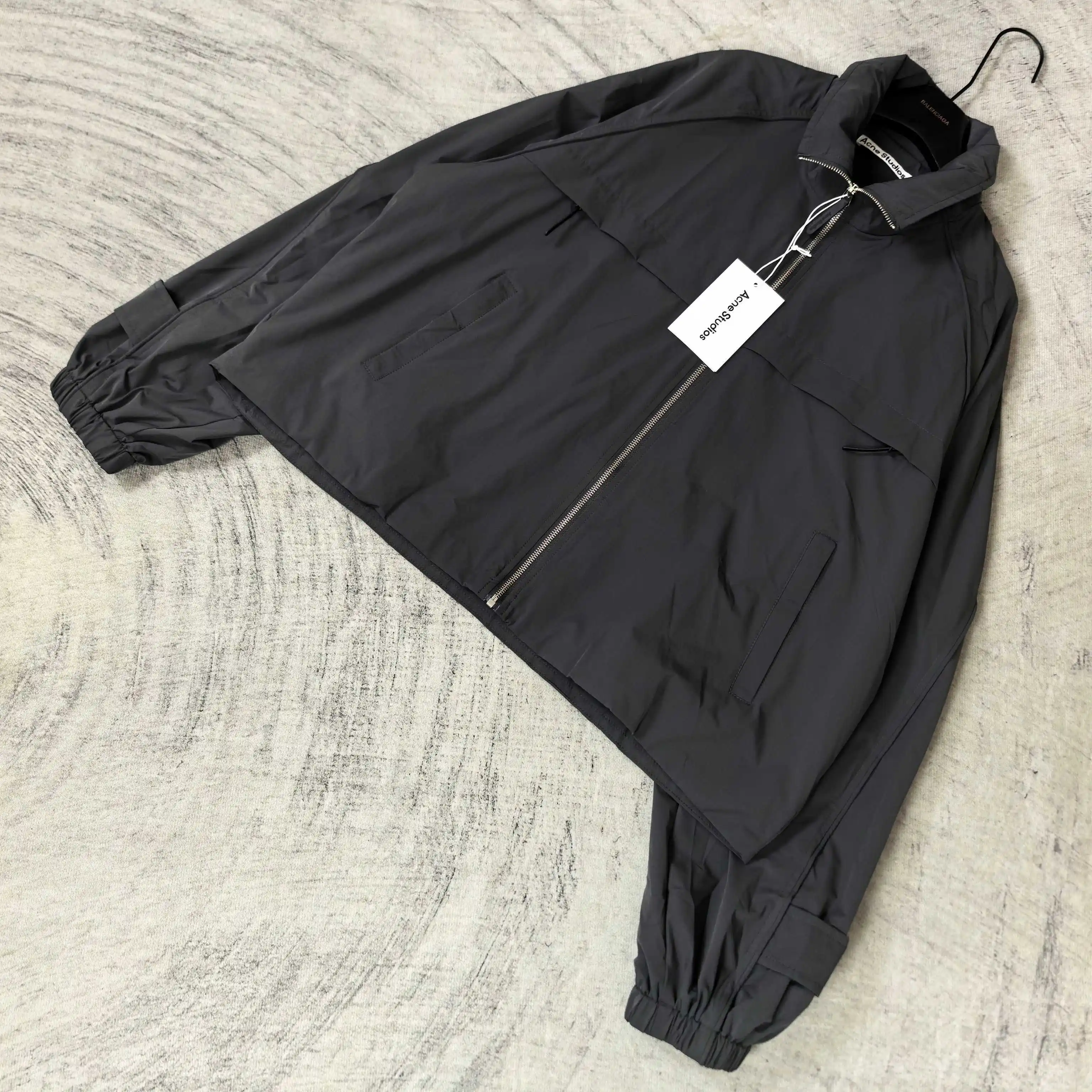 Cropped Zip-Up Jacket with Oversized Collar D25524562 — view 4