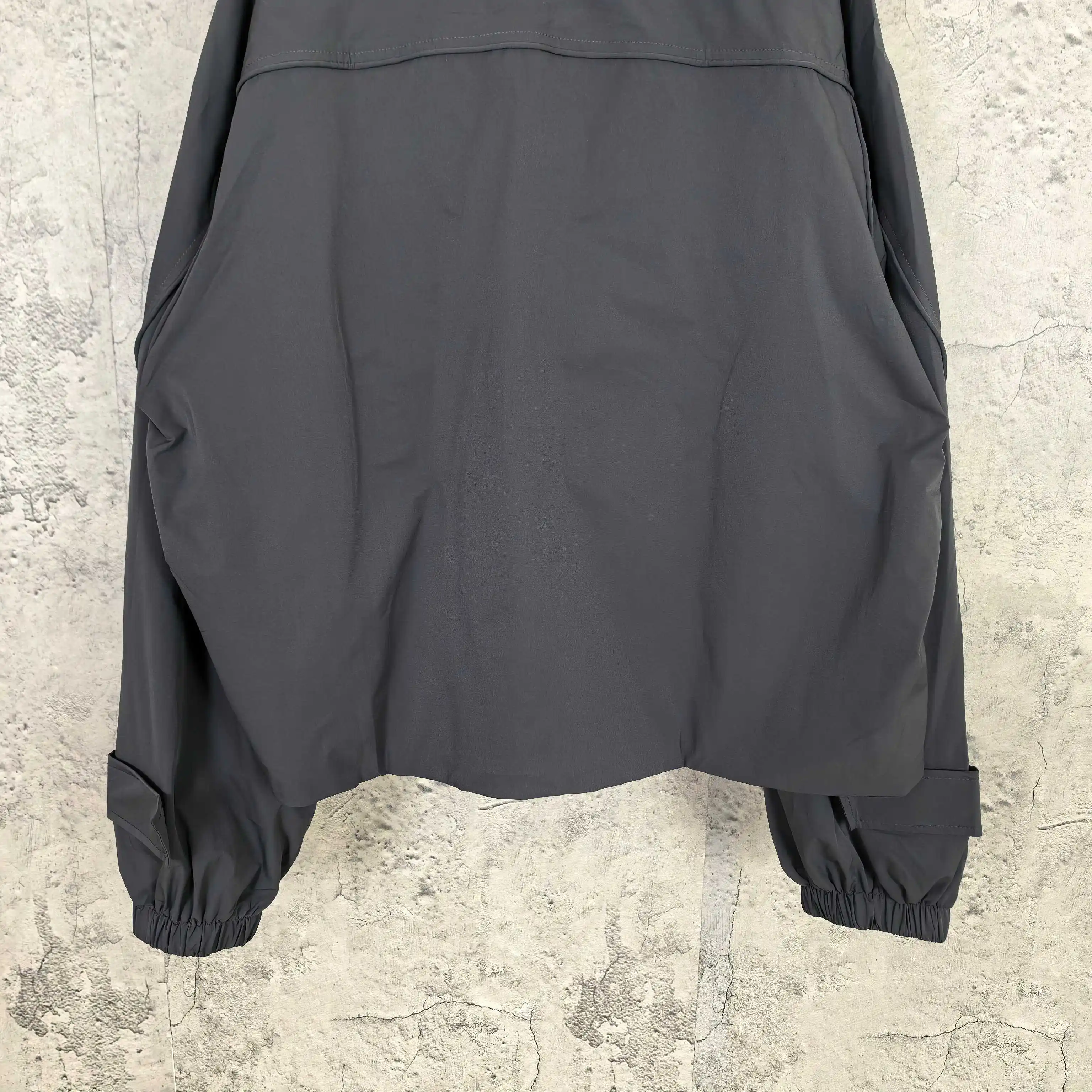 Cropped Zip-Up Jacket with Oversized Collar D25524562 — view 12
