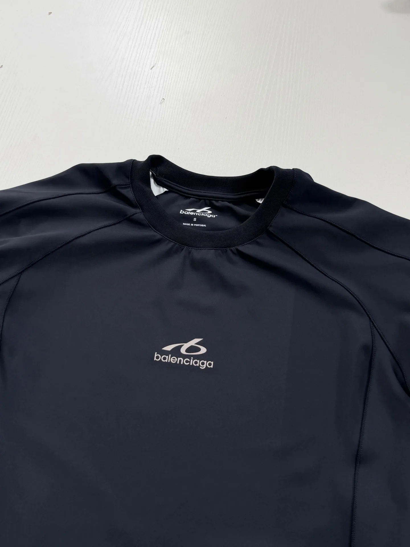 Layered Compression Long-Sleeve Sport Top D25518593 — view 4