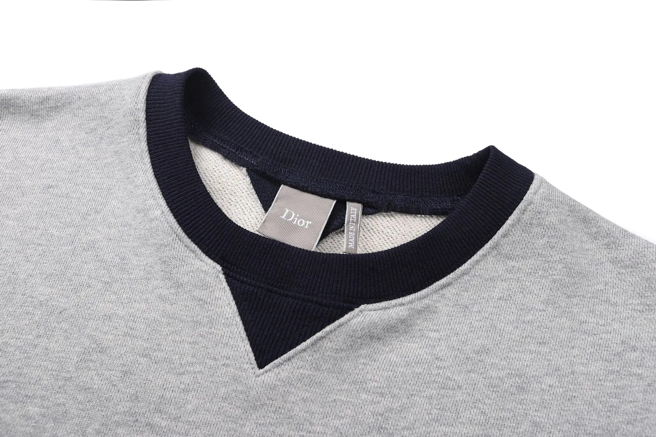 Logo Embroidery Color-Block Sweatshirt D25519086 — view 3