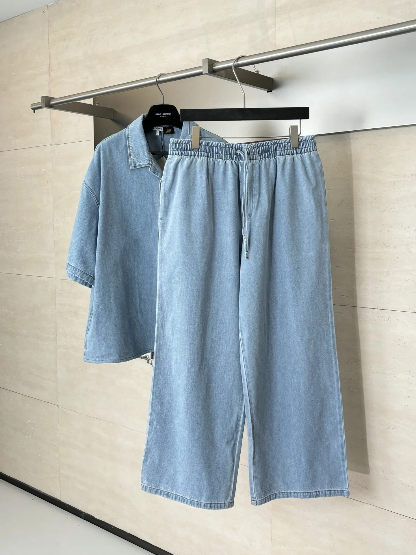 Anagram Embroidered Wide-Leg Drawstring Jeans D25518636 — view 4