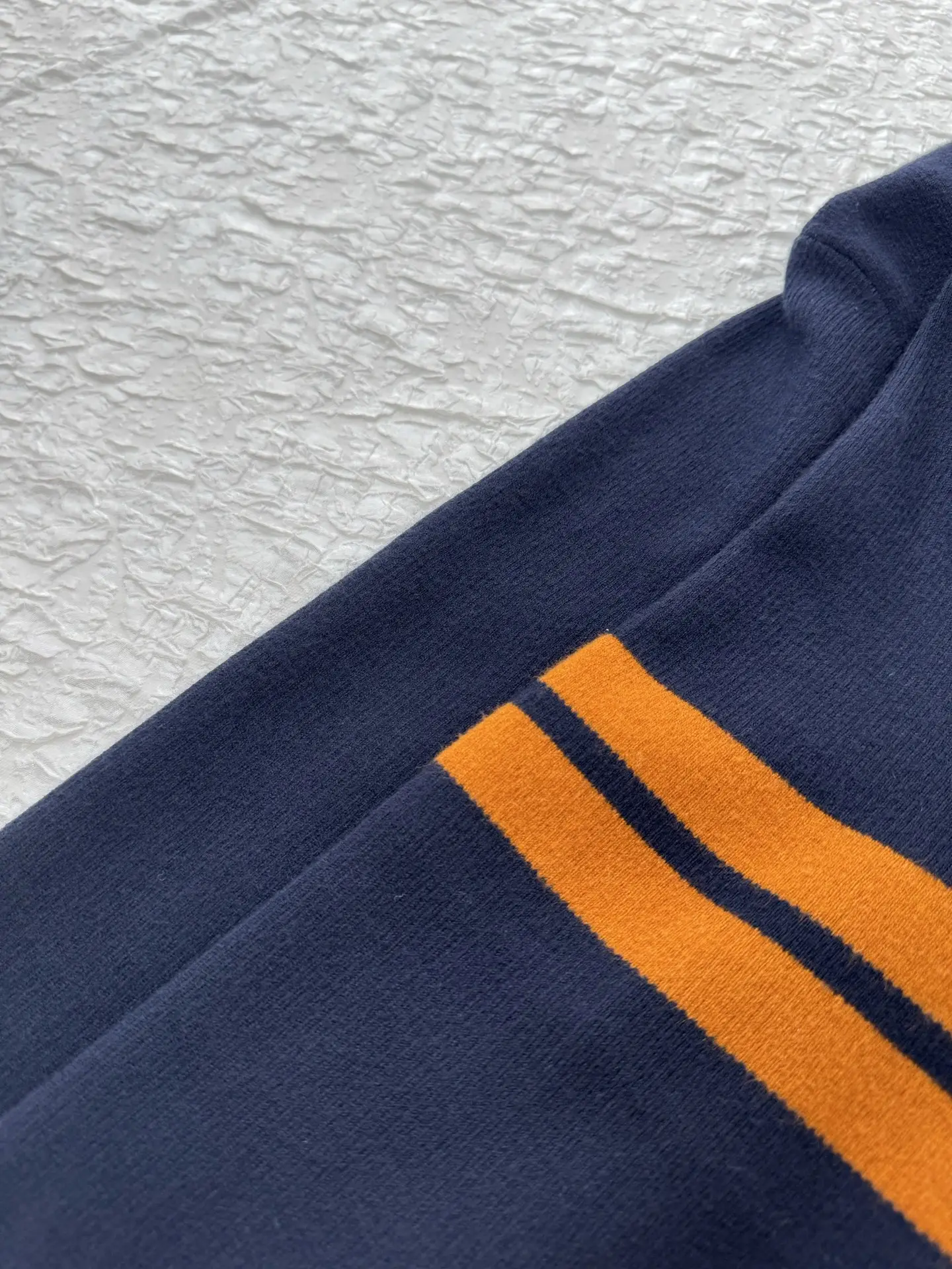 Striped Sleeve Crew-Neck Knit Sweater D25521233 — view 5