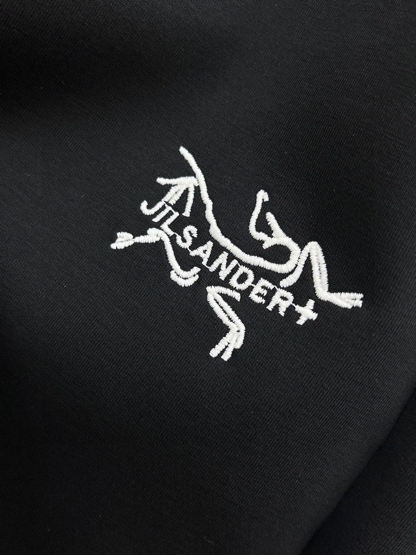 Logo-Embroidered Tapered Sweatpants D26014849 — view 5