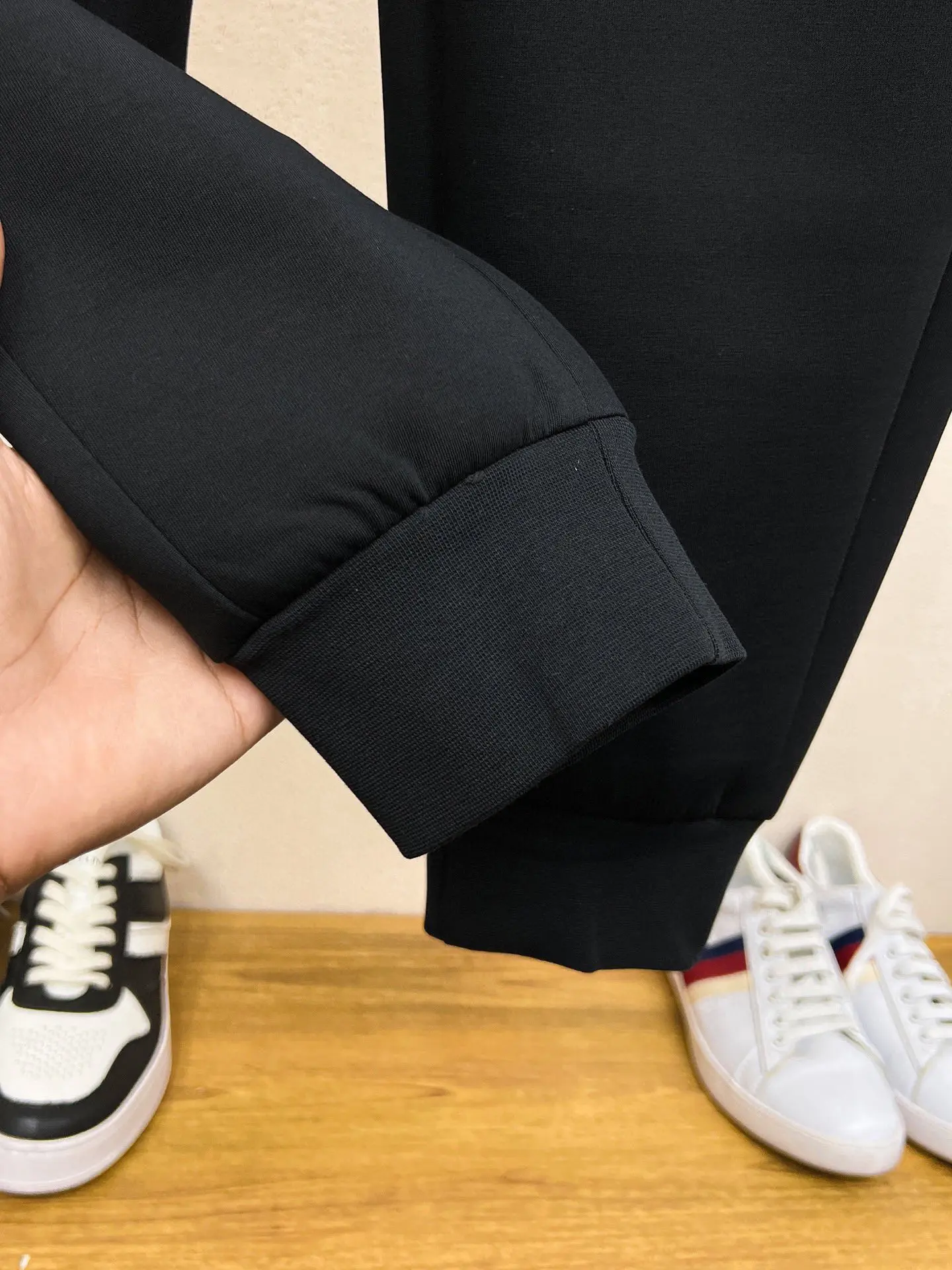Logo-Embroidered Tapered Sweatpants D26014849 — view 9