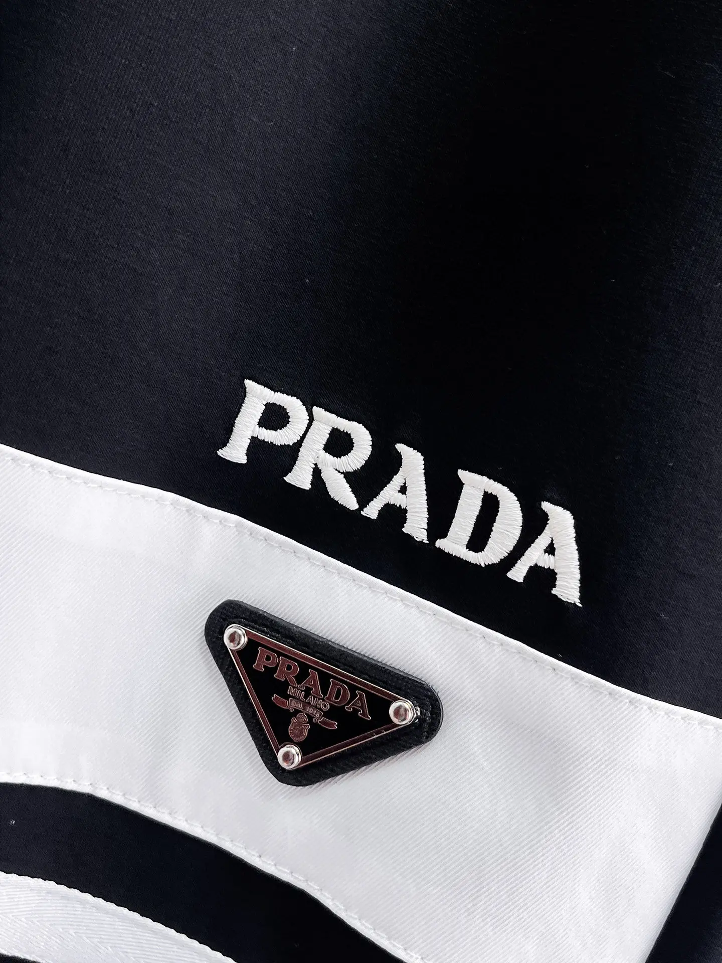 Logo-Appliquéd Tapered Sweatpants D26014853 — view 4