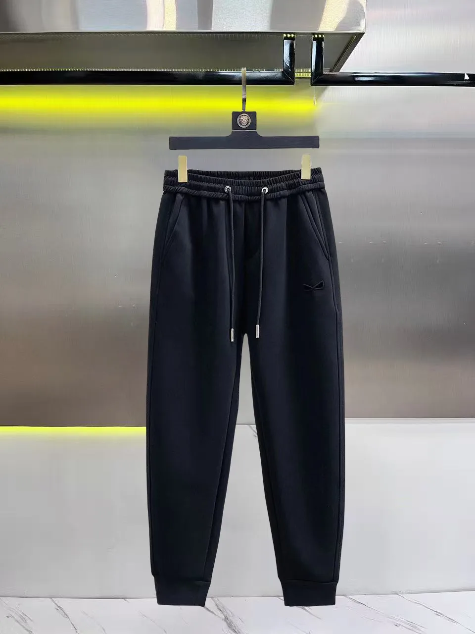 Logo-Embroidered Tapered Sweatpants D26014842