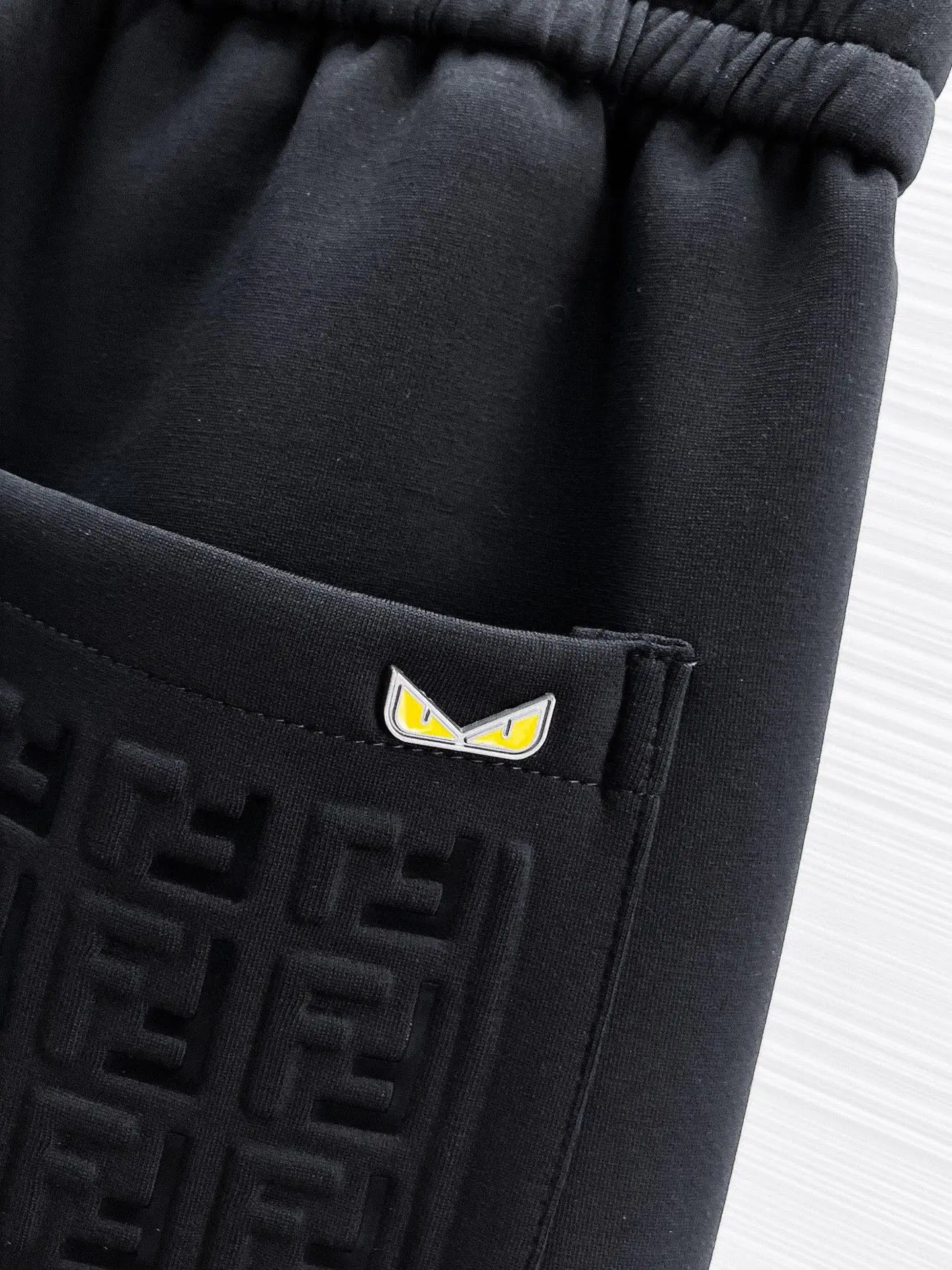 Logo-Embroidered Tapered Sweatpants D26014842 — view 4