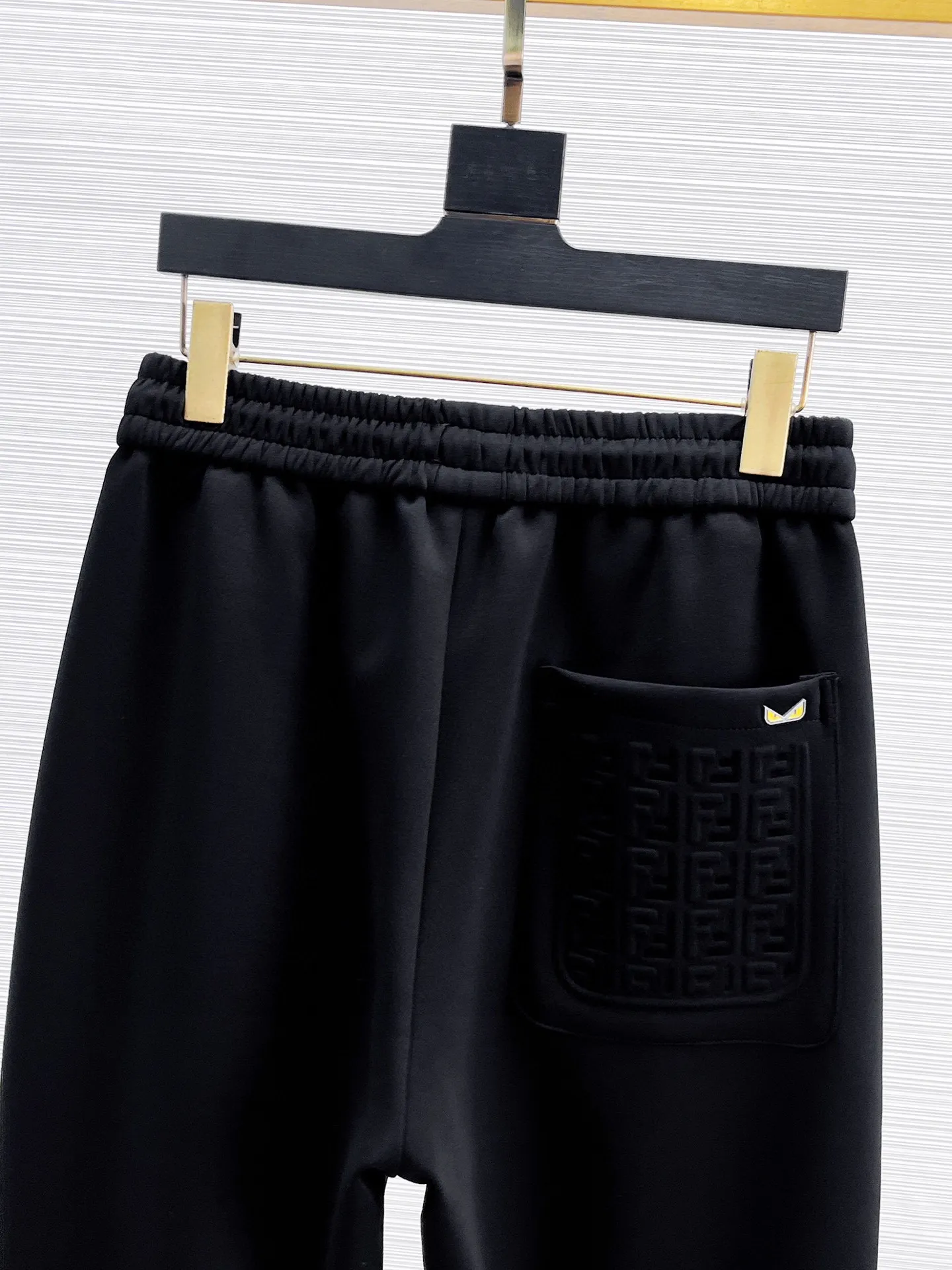 Logo-Embroidered Tapered Sweatpants D26014842 — view 5