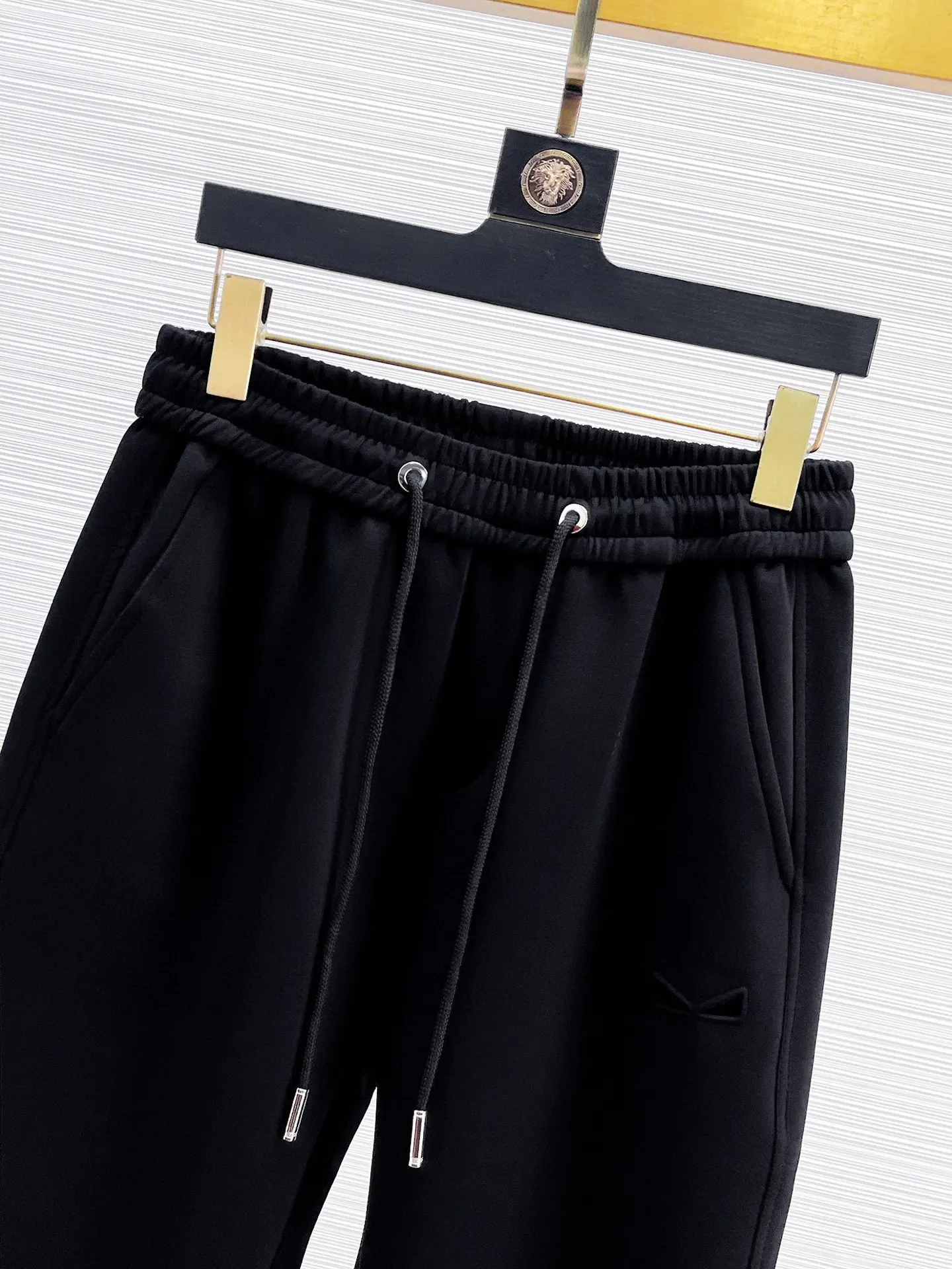 Logo-Embroidered Tapered Sweatpants D26014842 — view 6