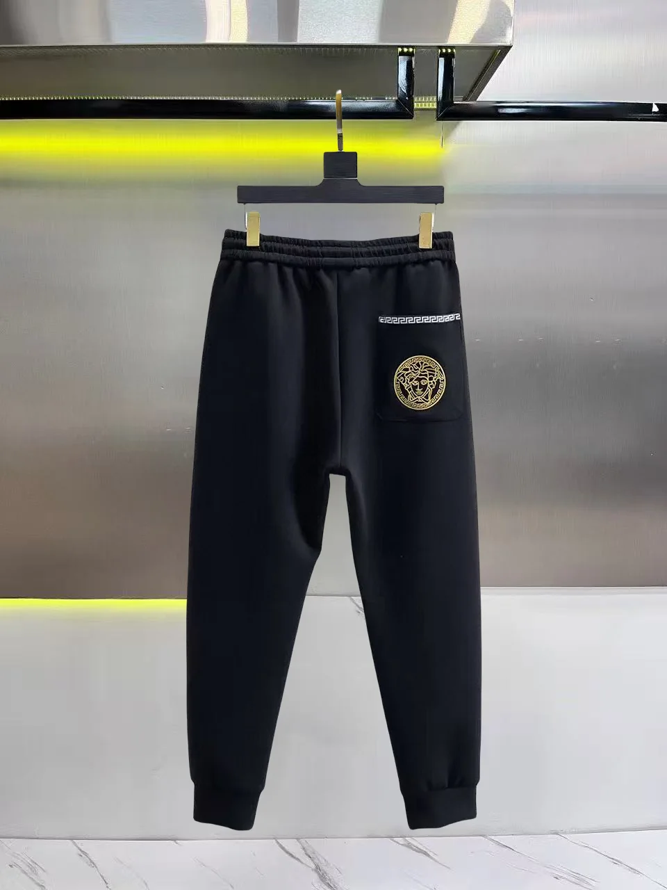 Medusa Logo Embroidered Sweatpants D26014846 — view 2
