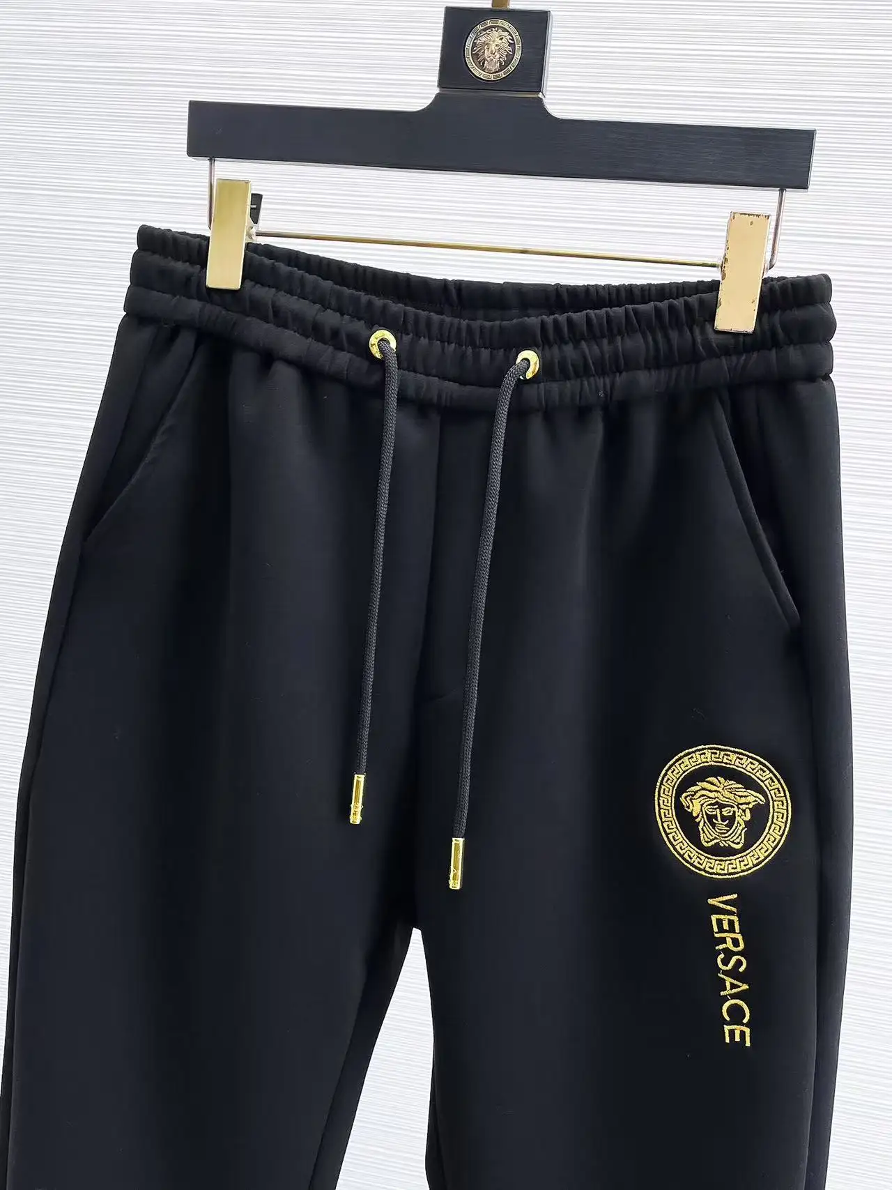 Medusa Logo Embroidered Sweatpants D26014846 — view 3