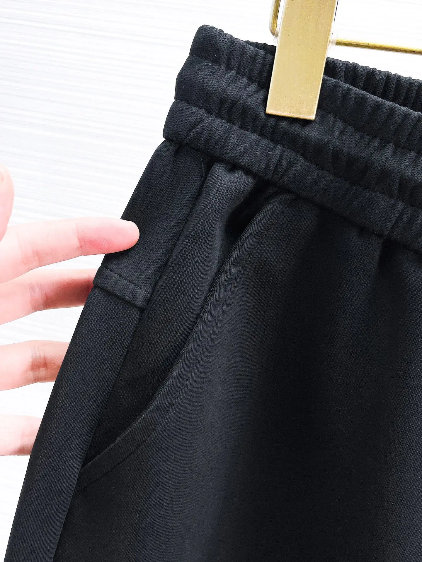 Logo-Appliquéd Tapered Sweatpants D26014848 — view 7