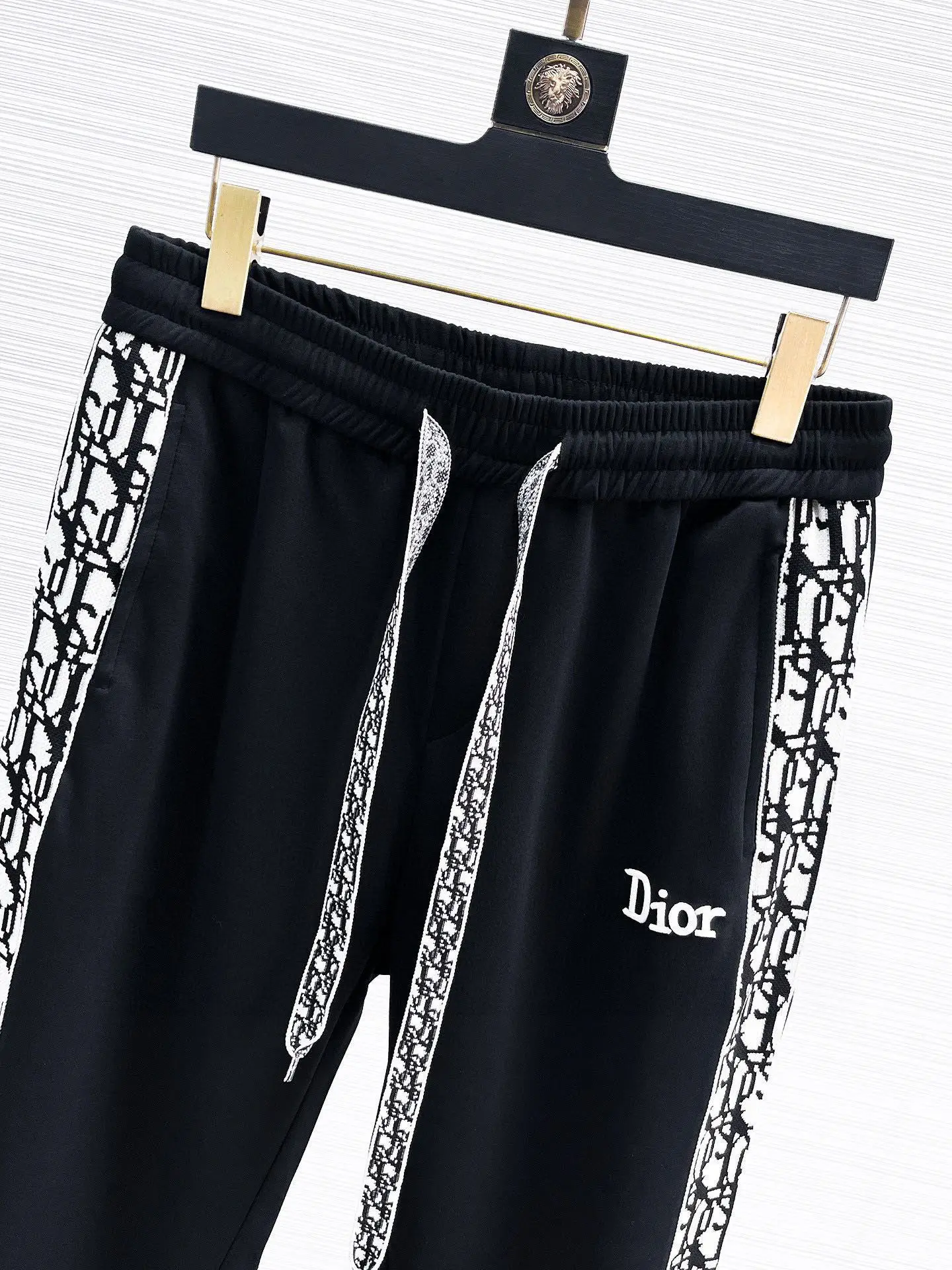 Logo-Print Tapered Sweatpants D26014847 — view 3