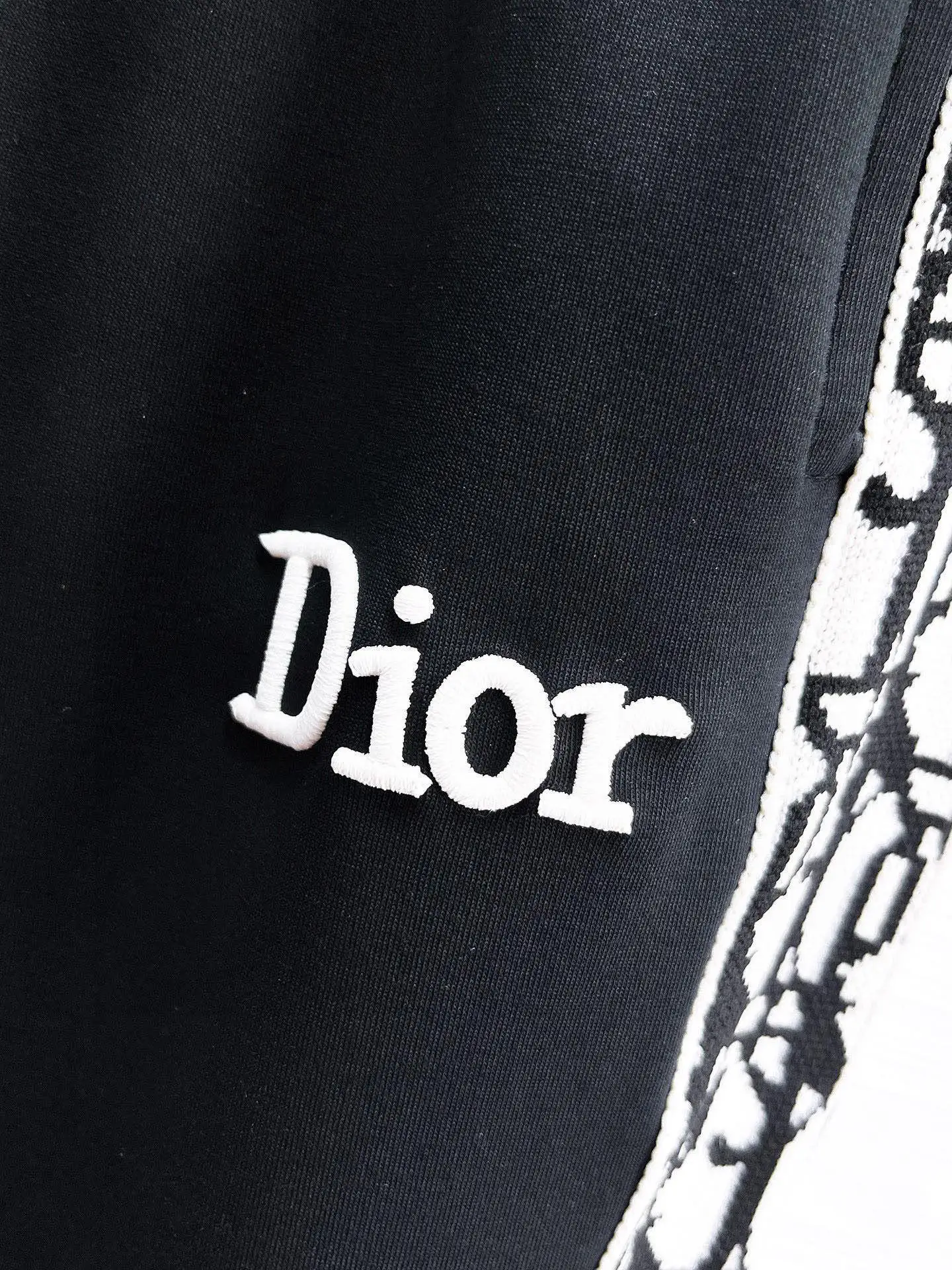 Logo-Print Tapered Sweatpants D26014847 — view 4