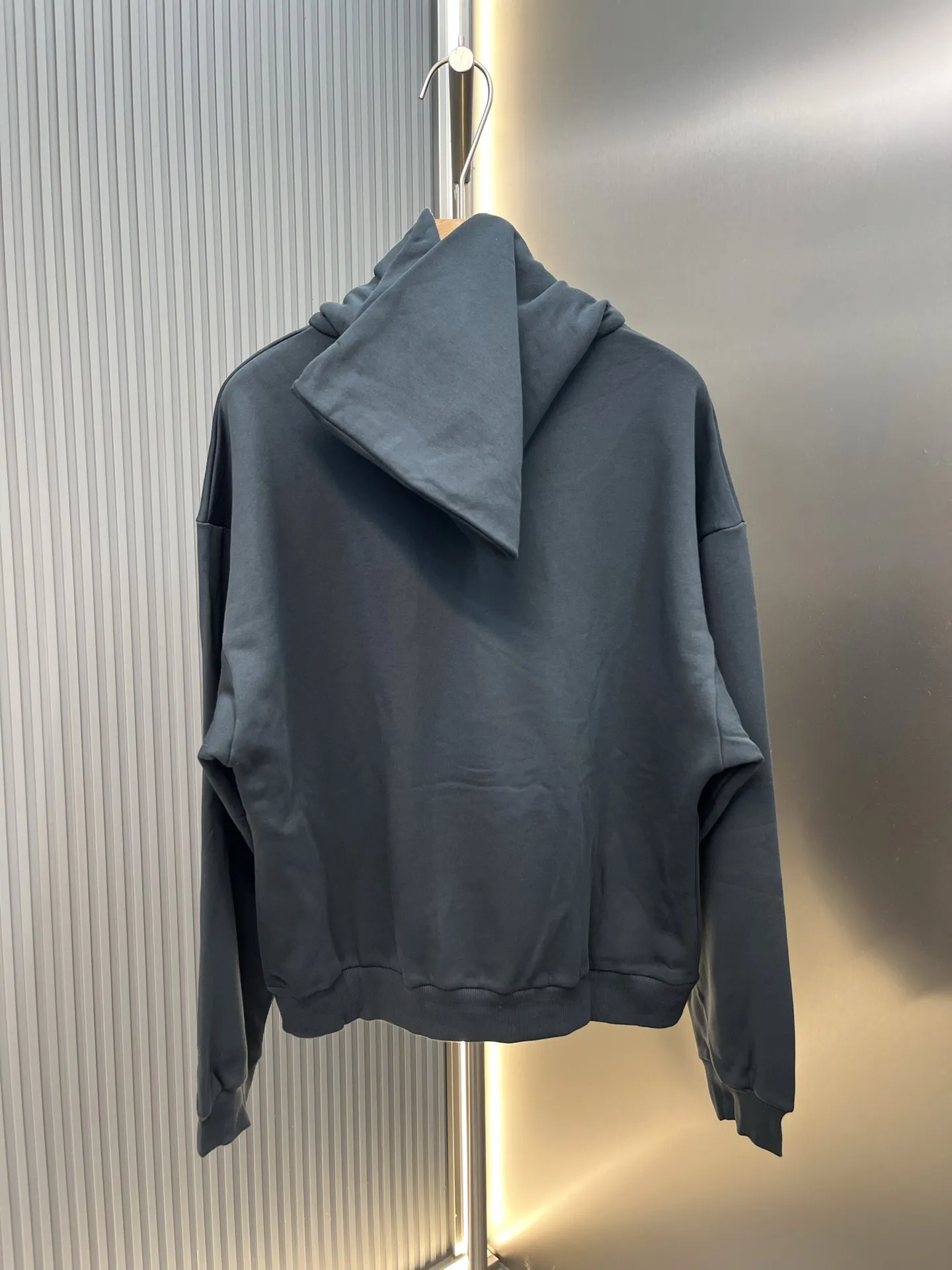 Signature Script Embroidered Hoodie D26020426 — view 3
