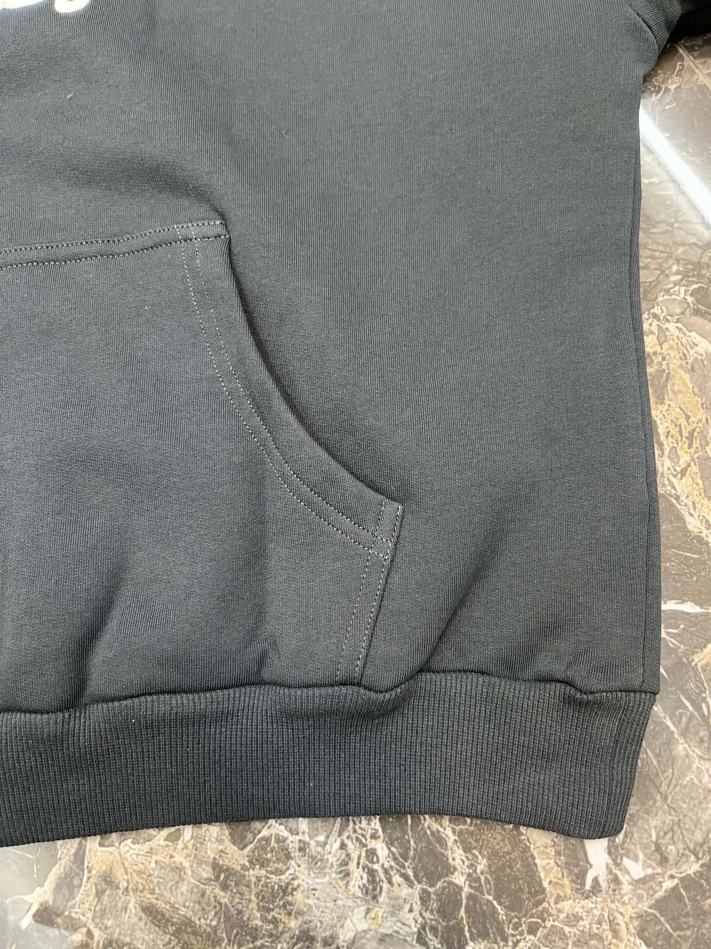 Signature Script Embroidered Hoodie D26020426 — view 5