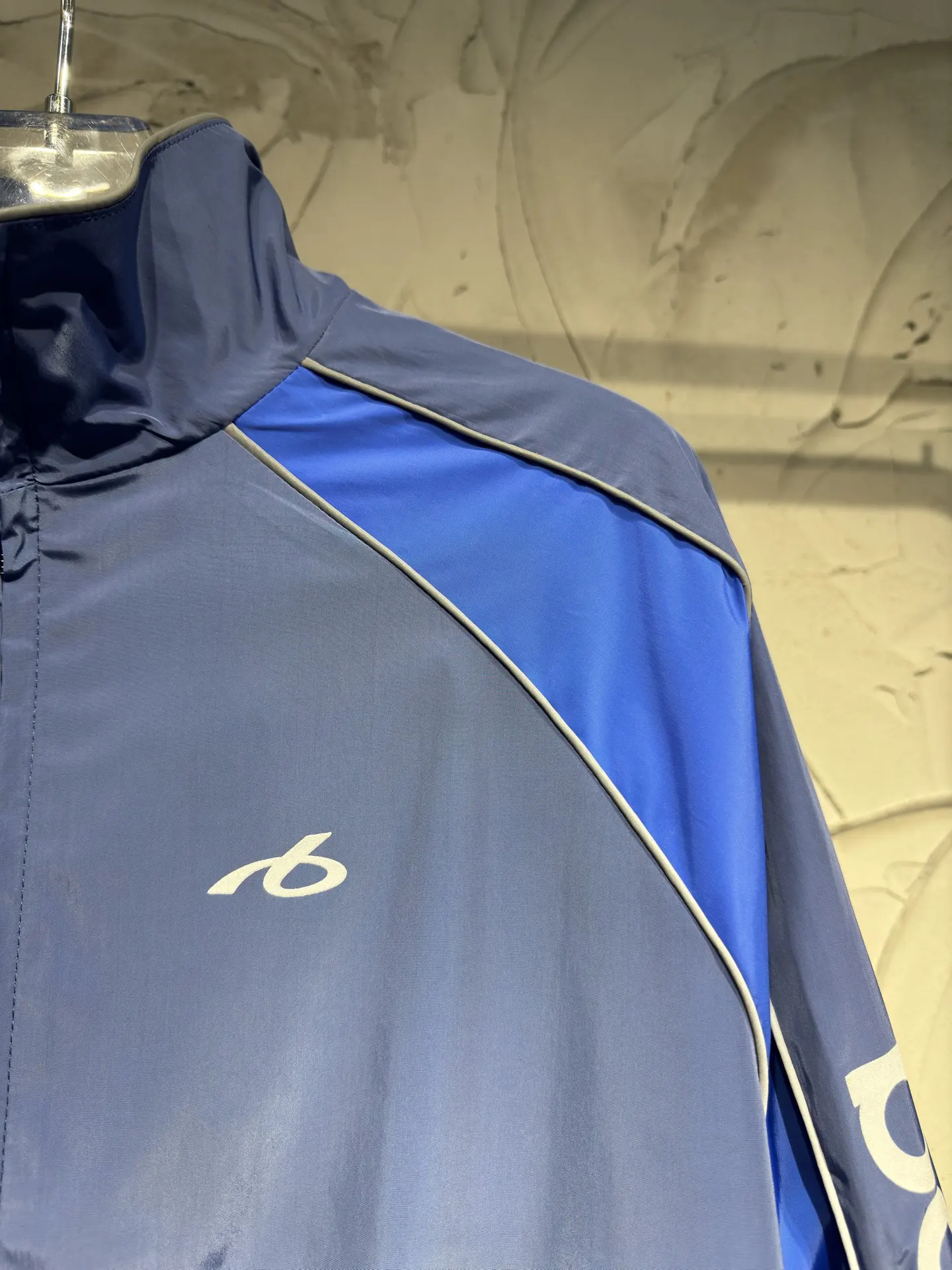 Bodies Reflective Logo Track Jacket D26024333 — view 4