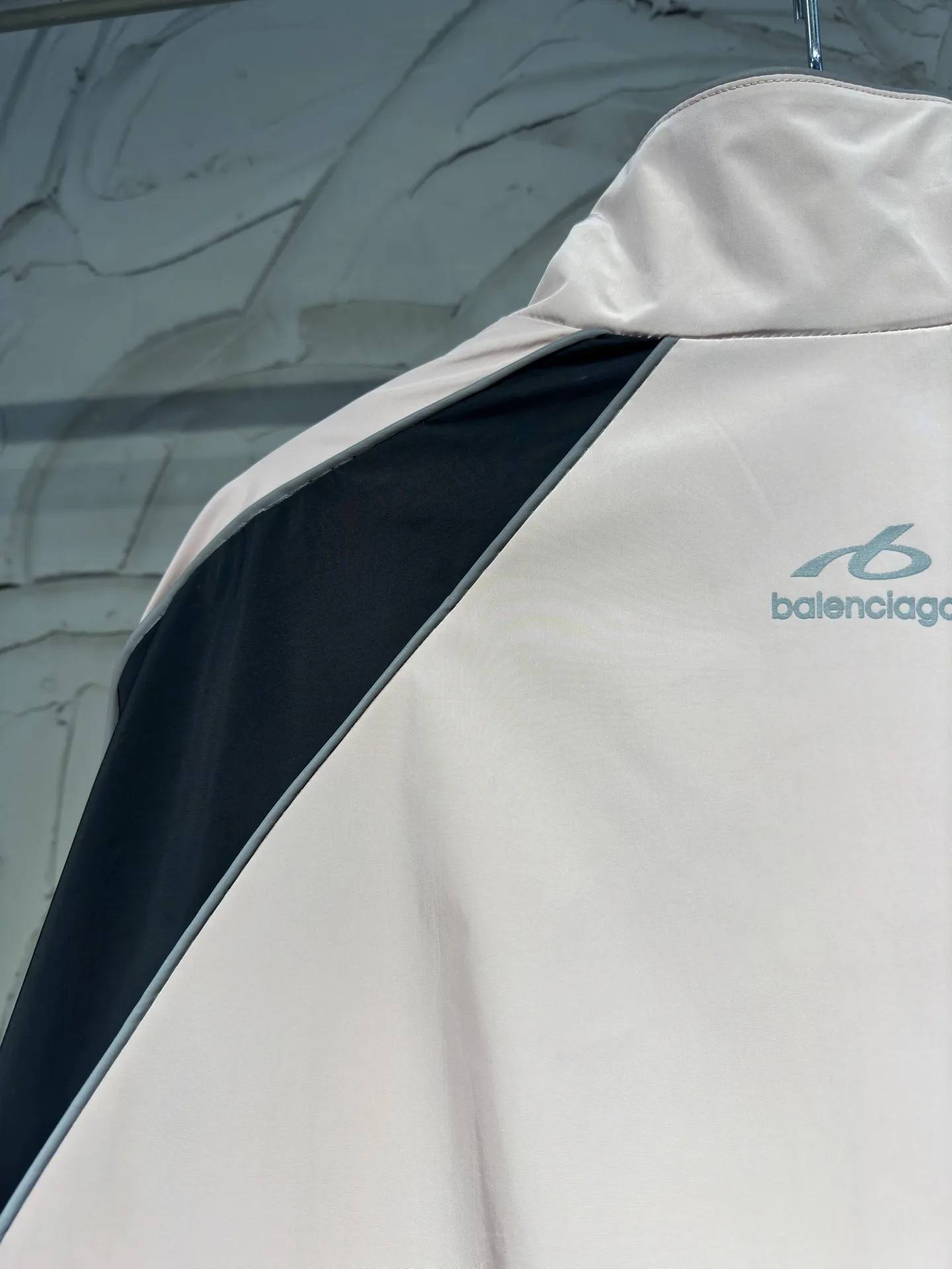 Bodies Reflective Panel Track Jacket D26024332 — view 16