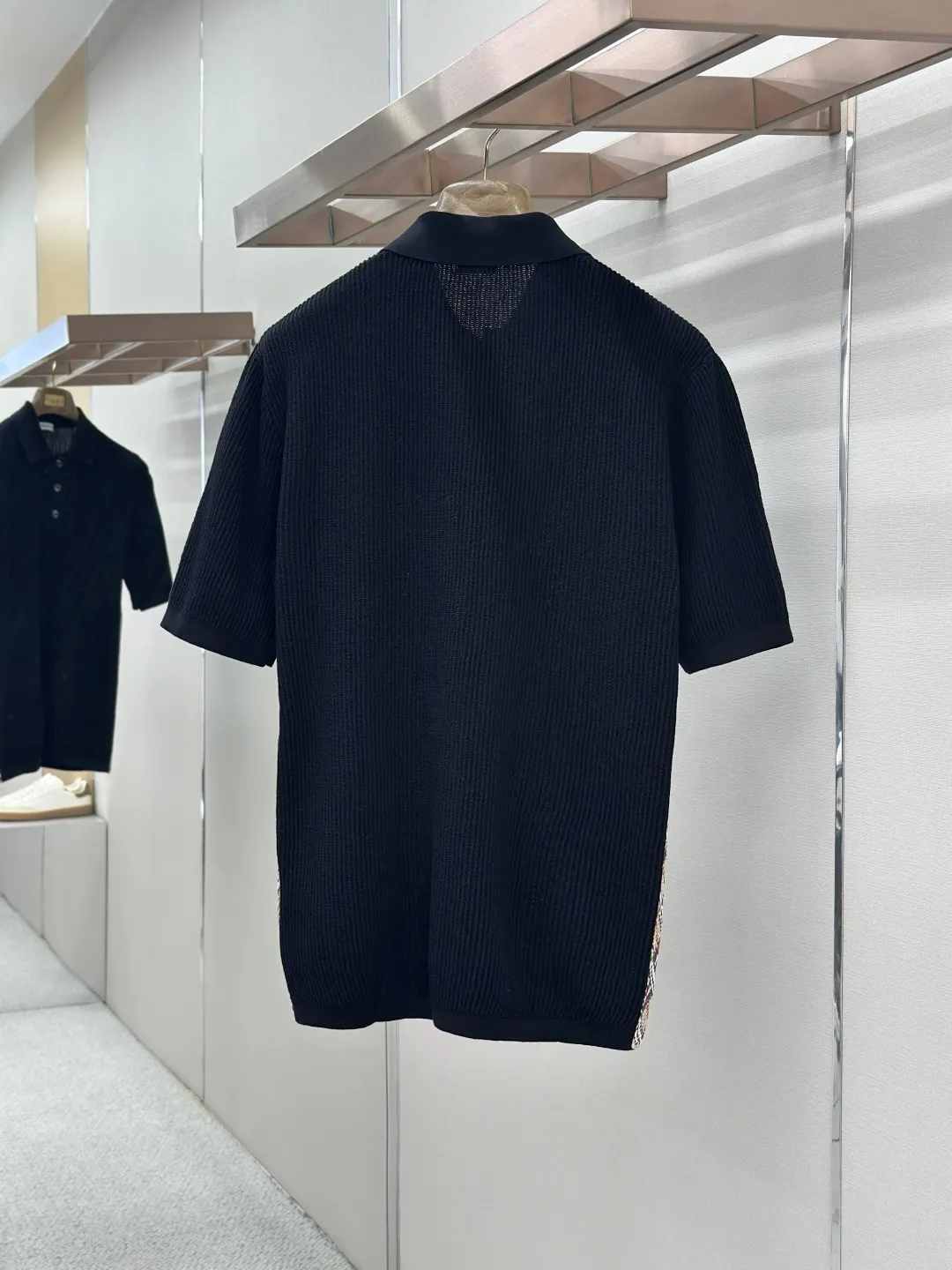 Check-Trim Textured Knit Polo Shirt D26019194 — view 2