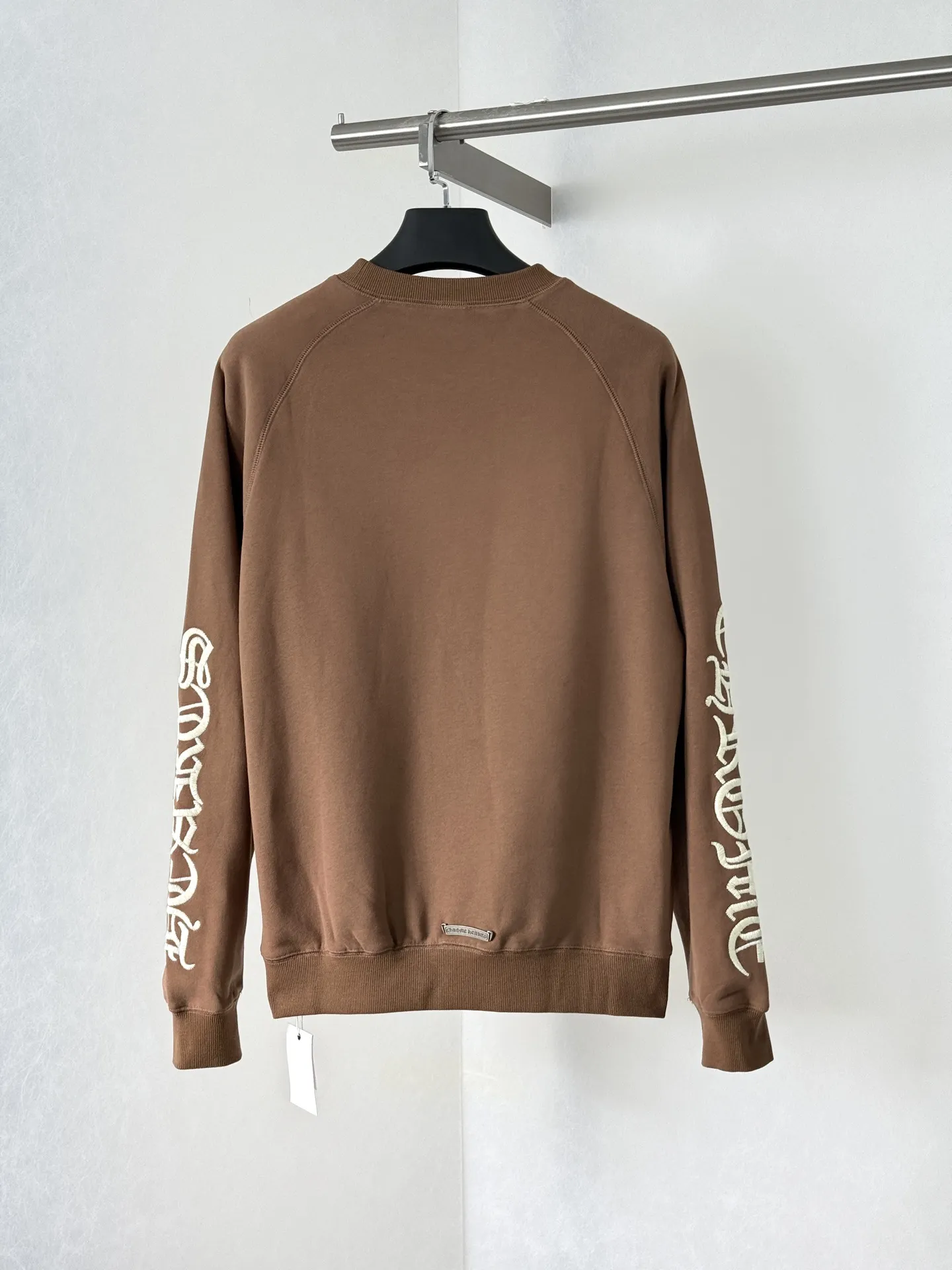 Gothic Script Embroidered Cotton-Blend Sweatshirt D26021989 — view 2