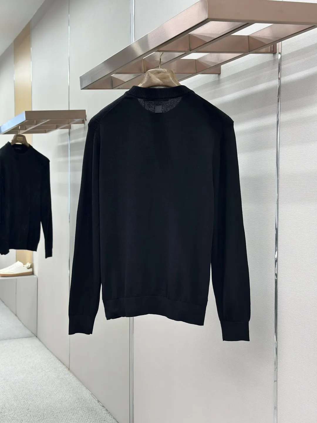Logo Jacquard Mesh Crew-Neck Sweater D26019189 — view 2