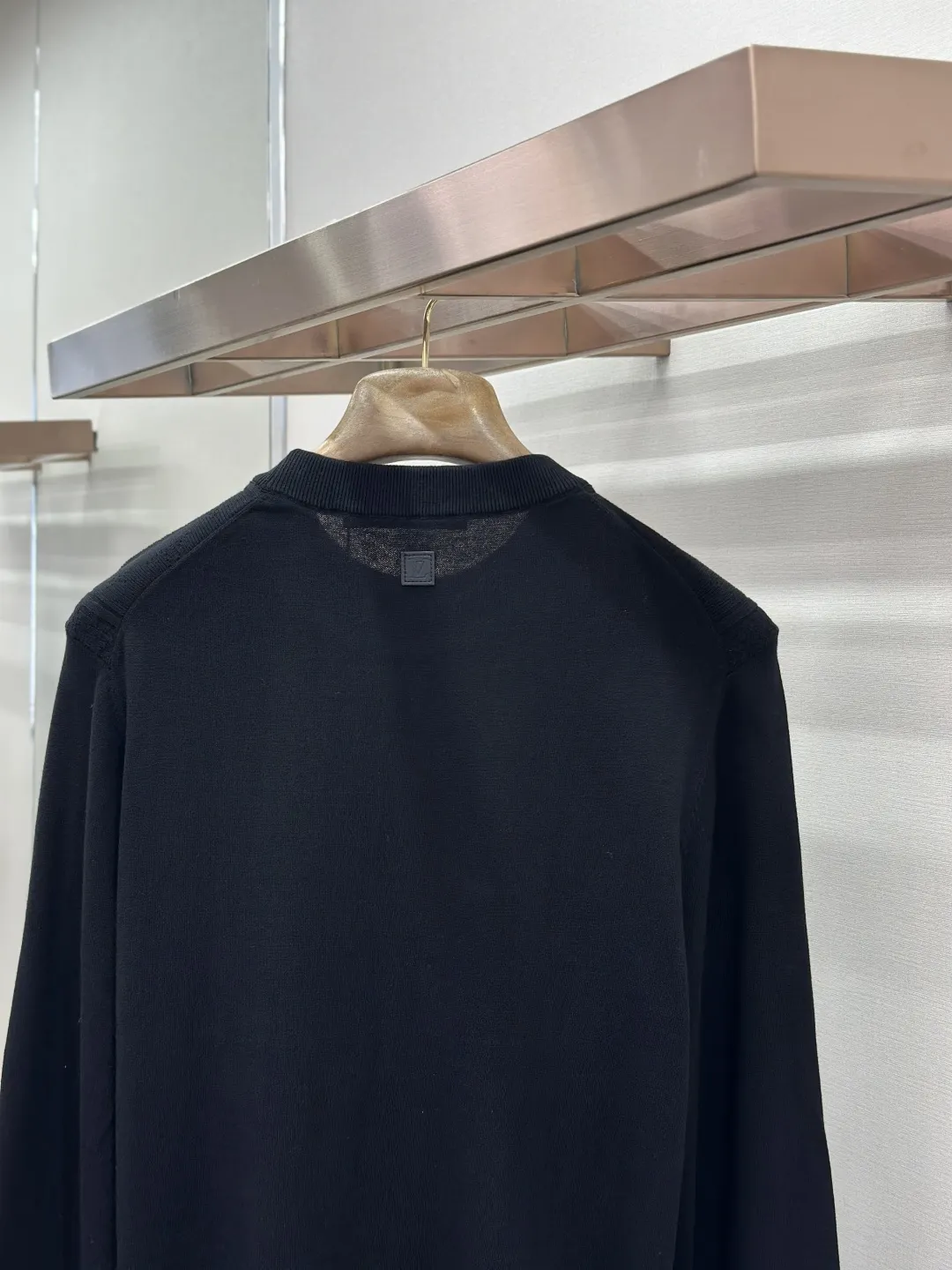 Logo Jacquard Mesh Crew-Neck Sweater D26019189 — view 8