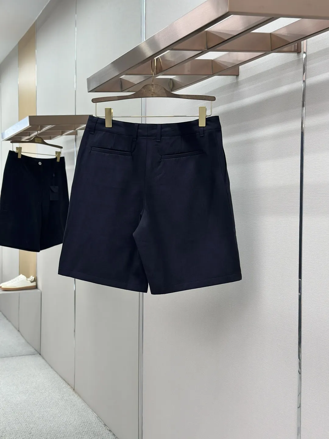 Embroidered Logo Cotton Utility Shorts D26019197 — view 2