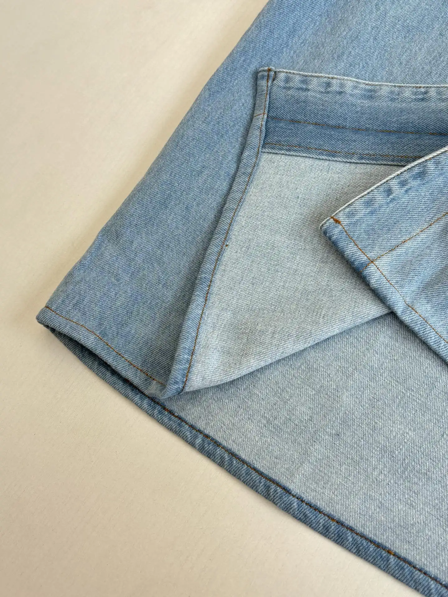 Anagram Embroidered Short-Sleeve Denim Shirt D26018637 — view 7