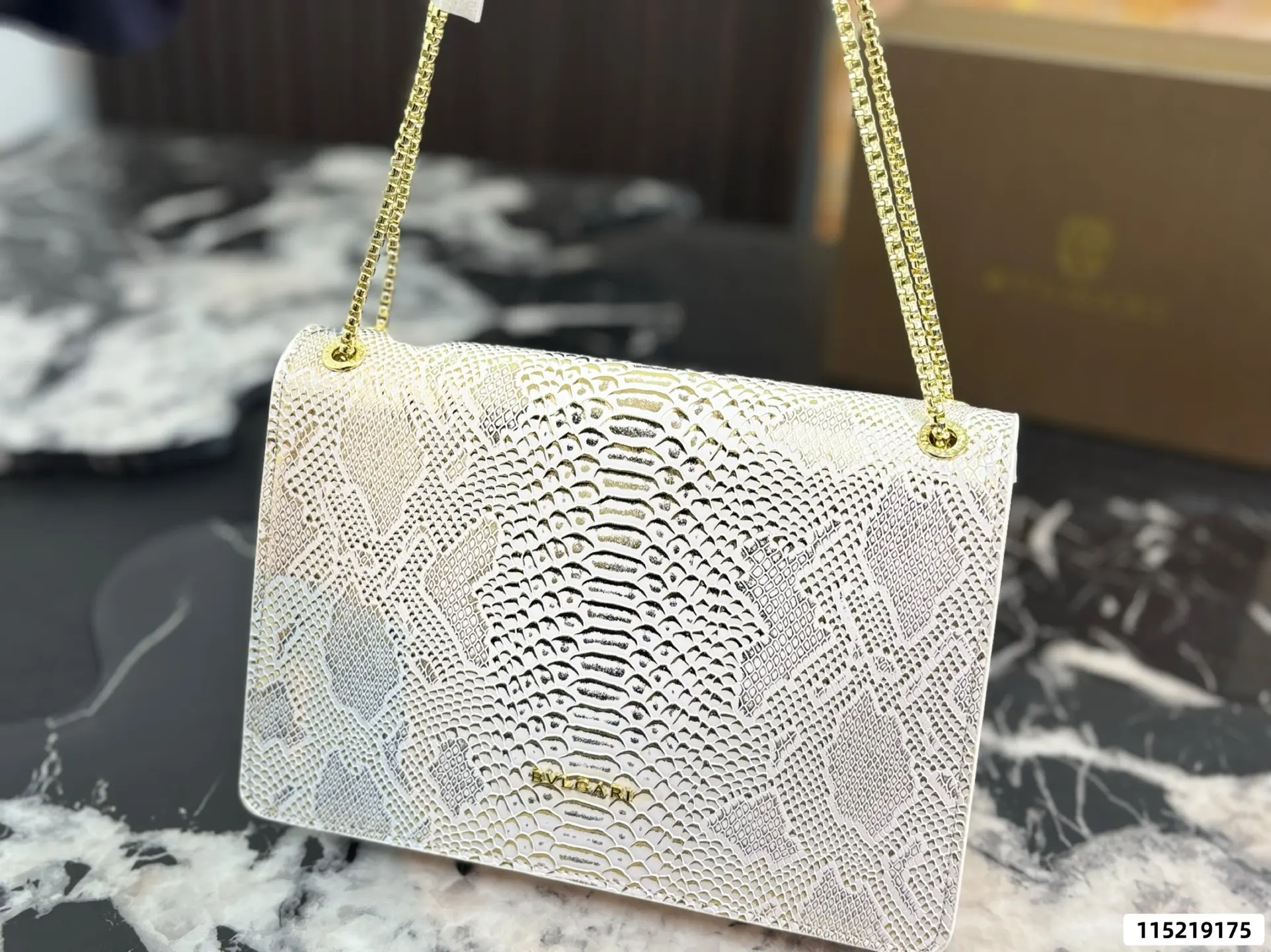 Serpenti Forever Chain Shoulder Bag D26018020 — view 4
