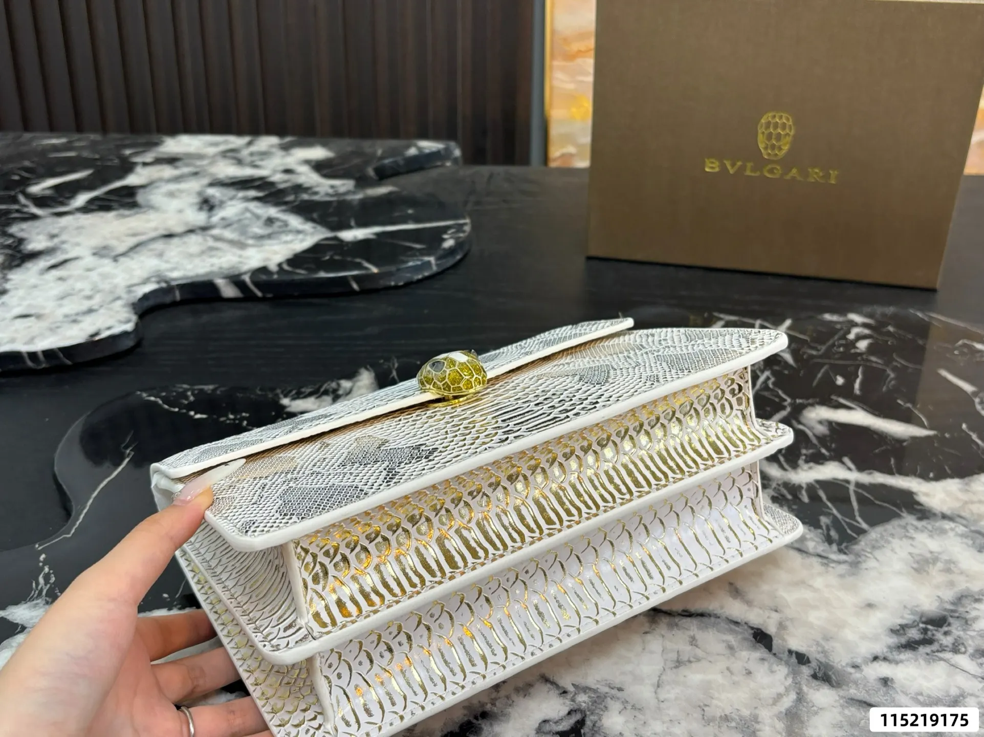 Serpenti Forever Chain Shoulder Bag D26018020 — view 6
