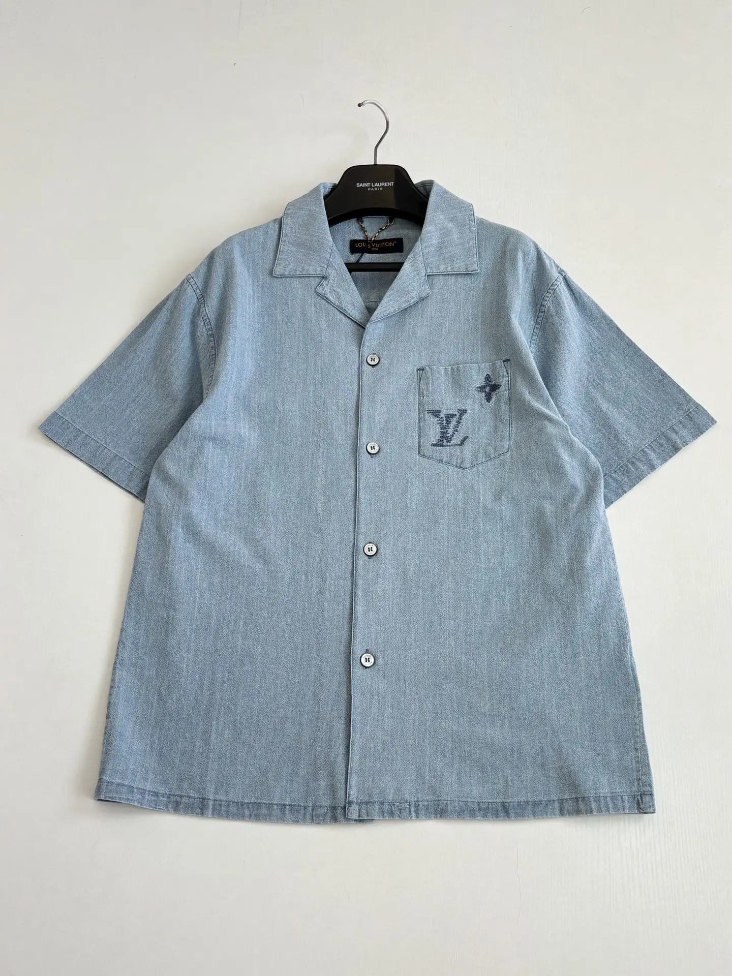 Monogram Embroidered Short-Sleeve Denim Shirt D26518724 — view 3