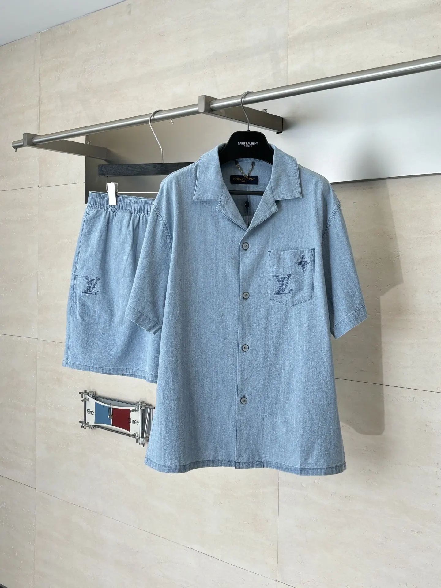 Monogram Embroidered Short-Sleeve Denim Shirt D26518724 — view 4