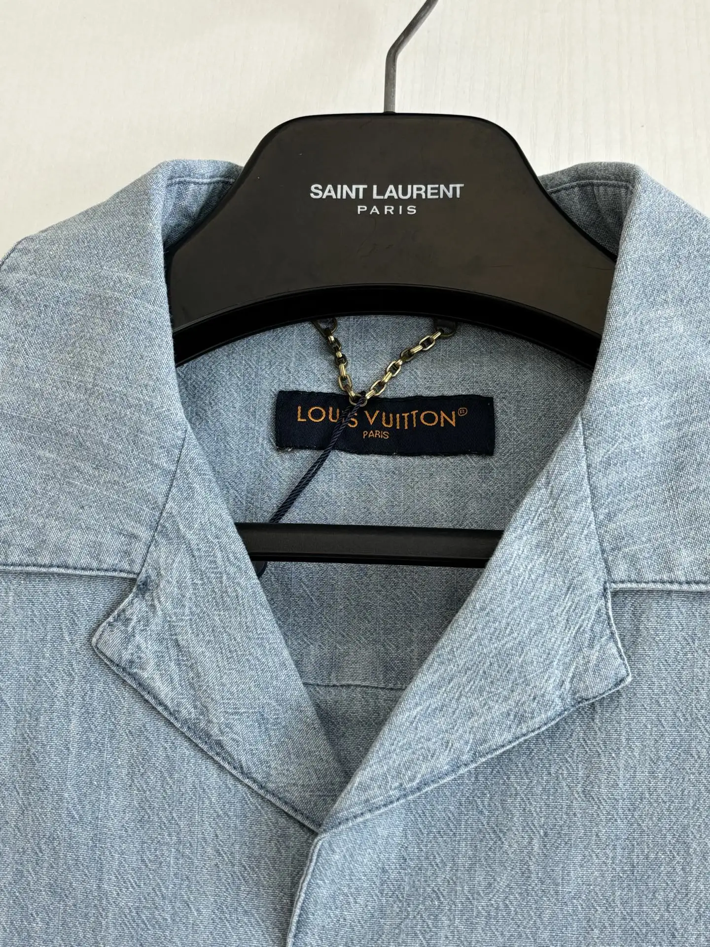 Monogram Embroidered Short-Sleeve Denim Shirt D26518724 — view 5